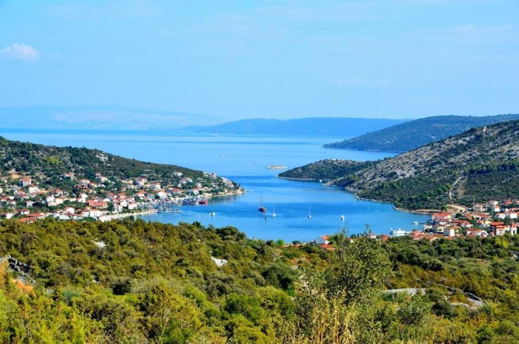 sunny holiday view 3
