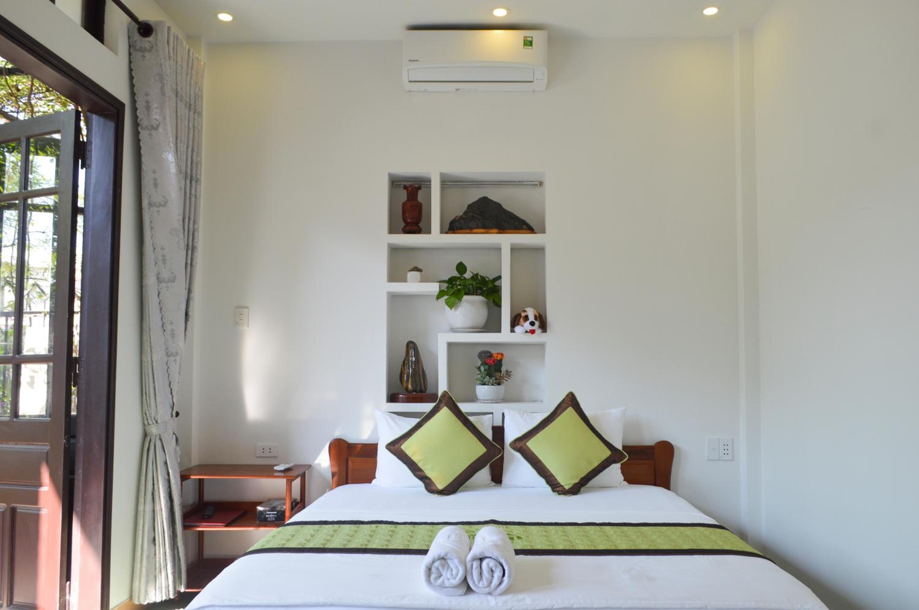 HaLo HomeStay