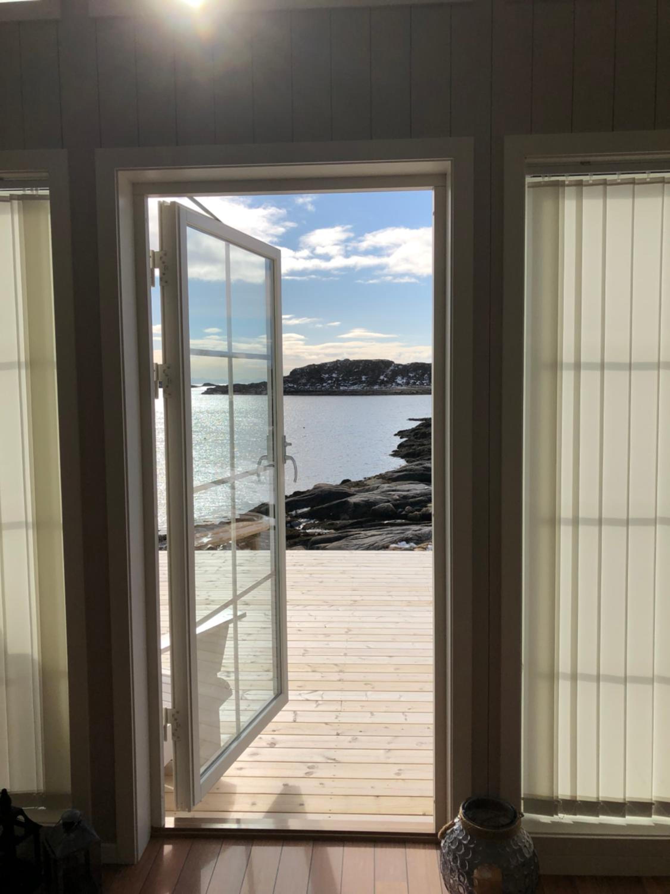Valberg High Quality Seaview Cabin view 3