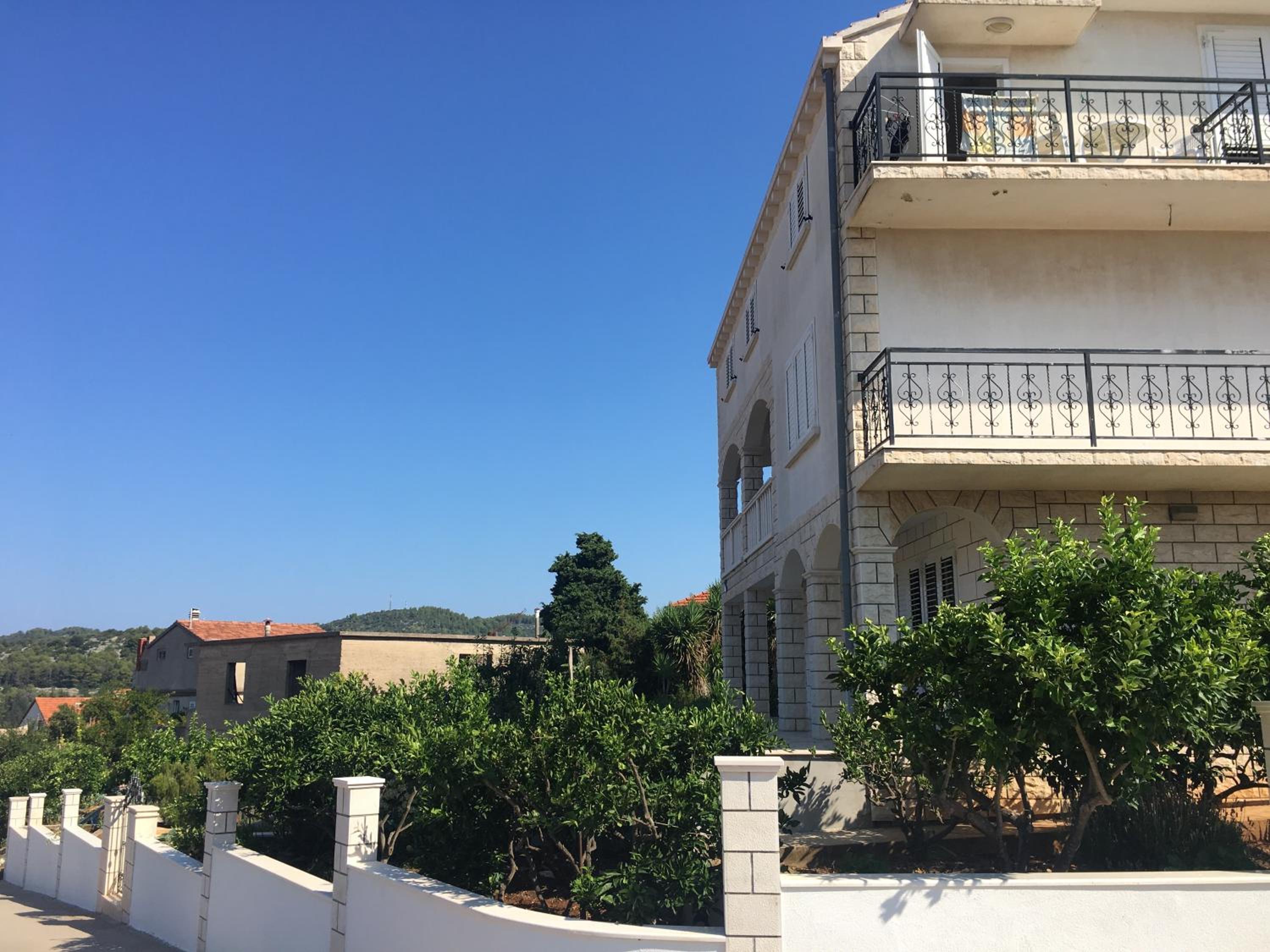 Apartments Vela Luka