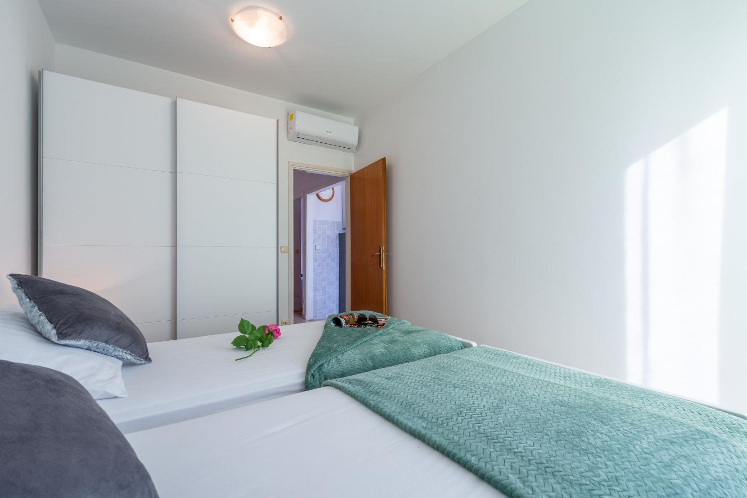 South Wind Apartments