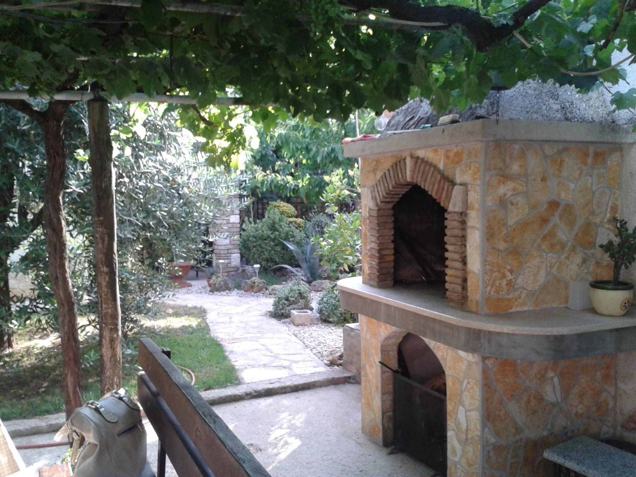 Photo 12