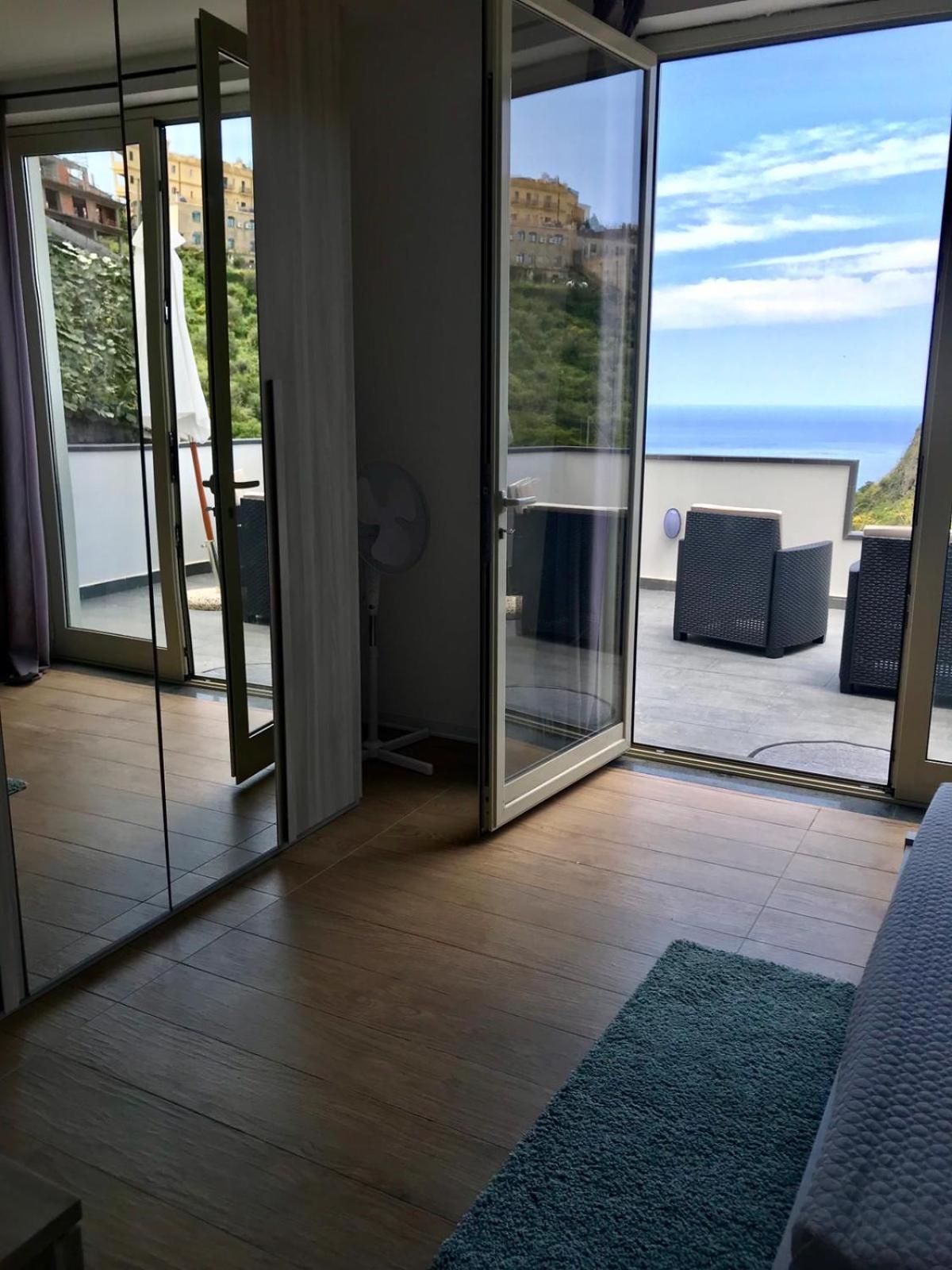 Luxury Suite terrazze e vista mare view 4