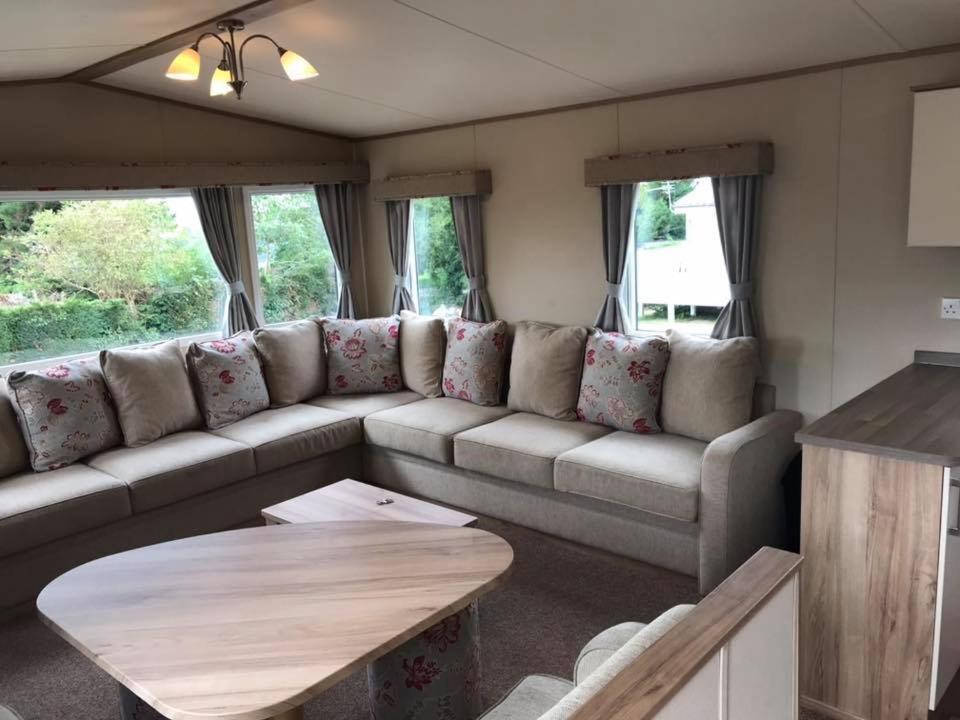 Luxury Holiday Caravan Home view 3