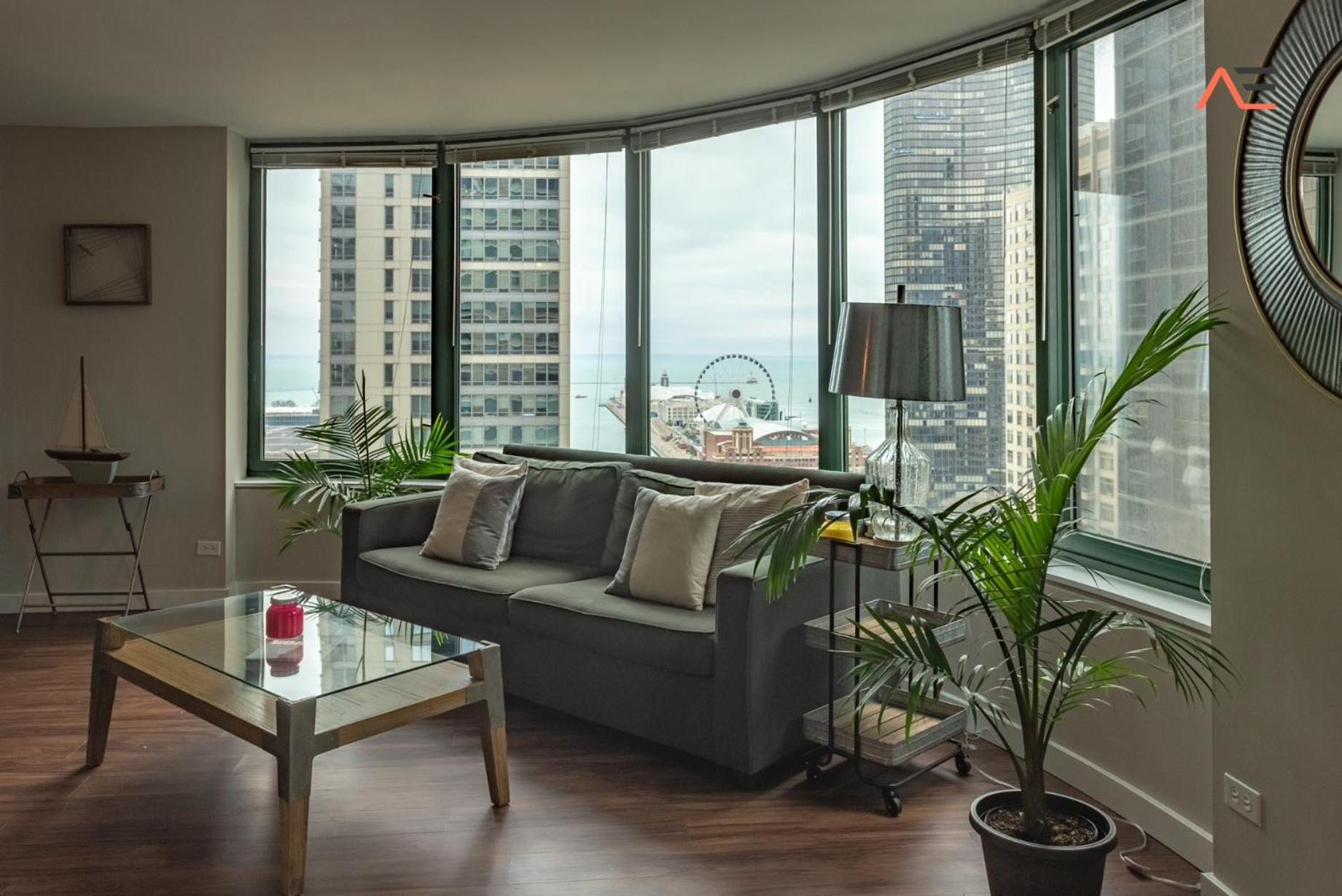 ENVITAE 3BR Downtown Luxurious Suite Views & Pool photo 3