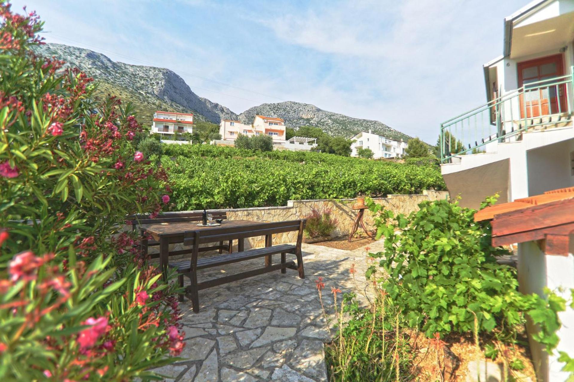 Apartments Josip - 100 m from beach view 2