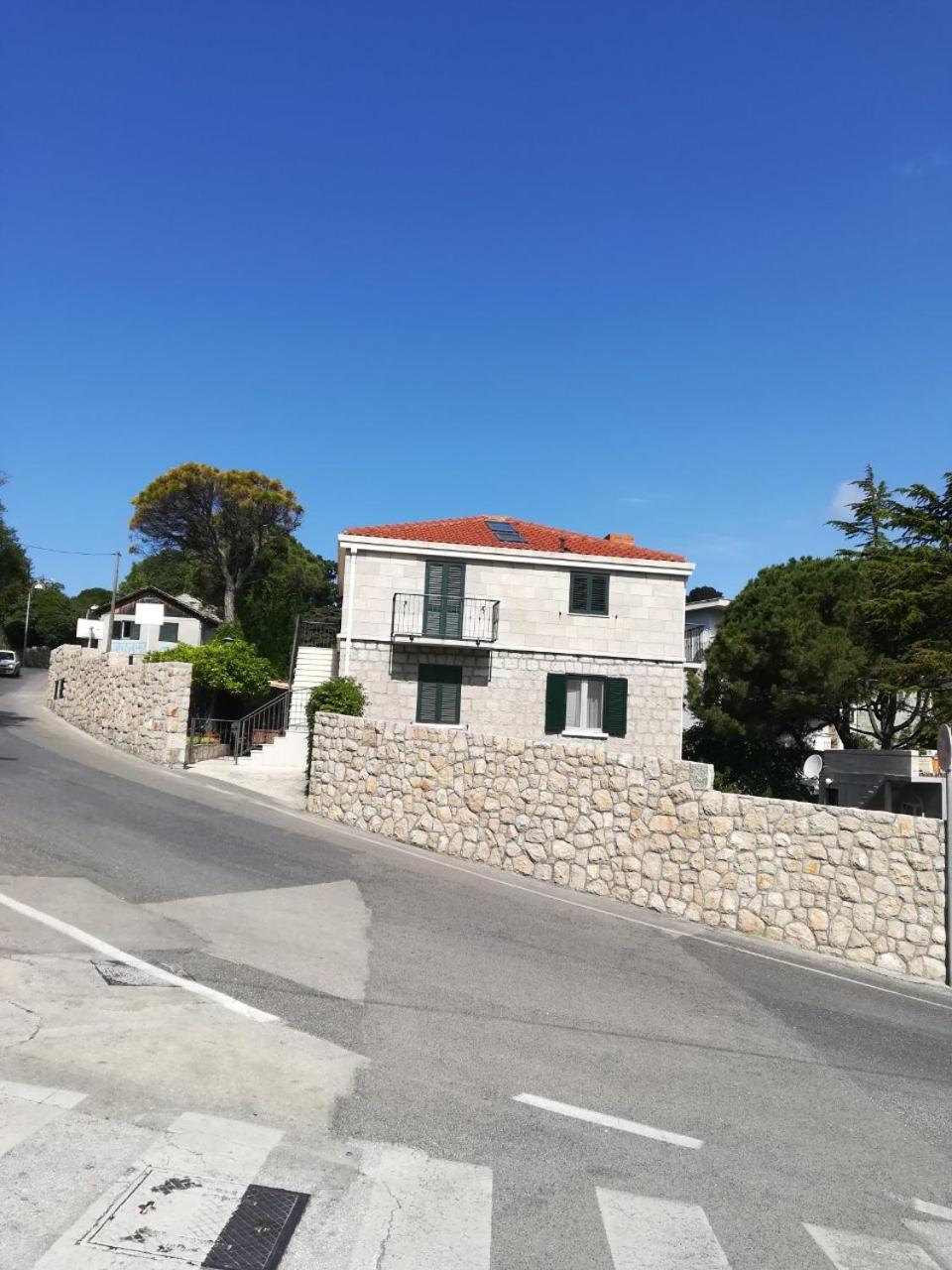 Apartments Corner