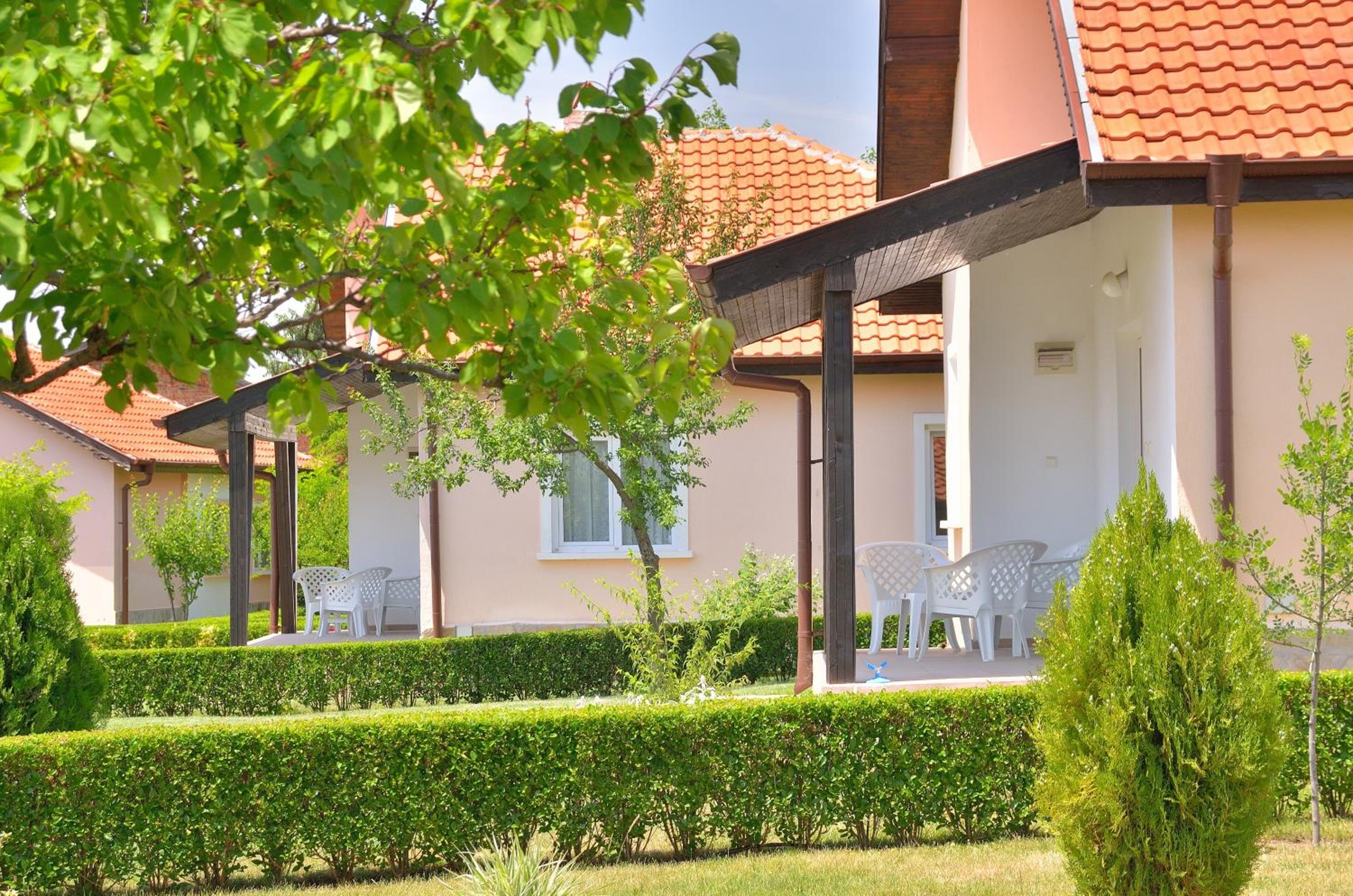 Sunny Hills Villas