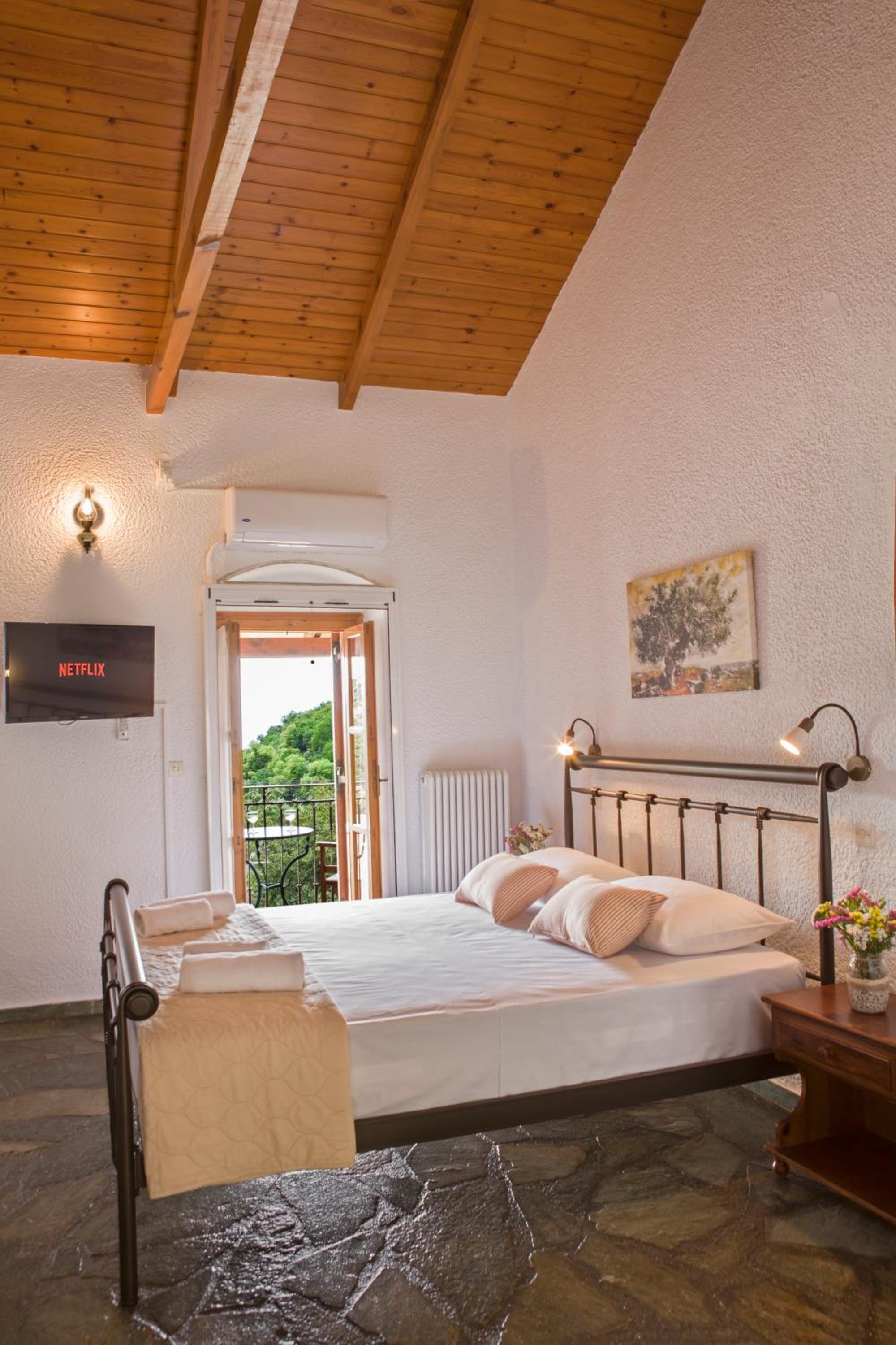 Hotel Villa Kastania - Image 1