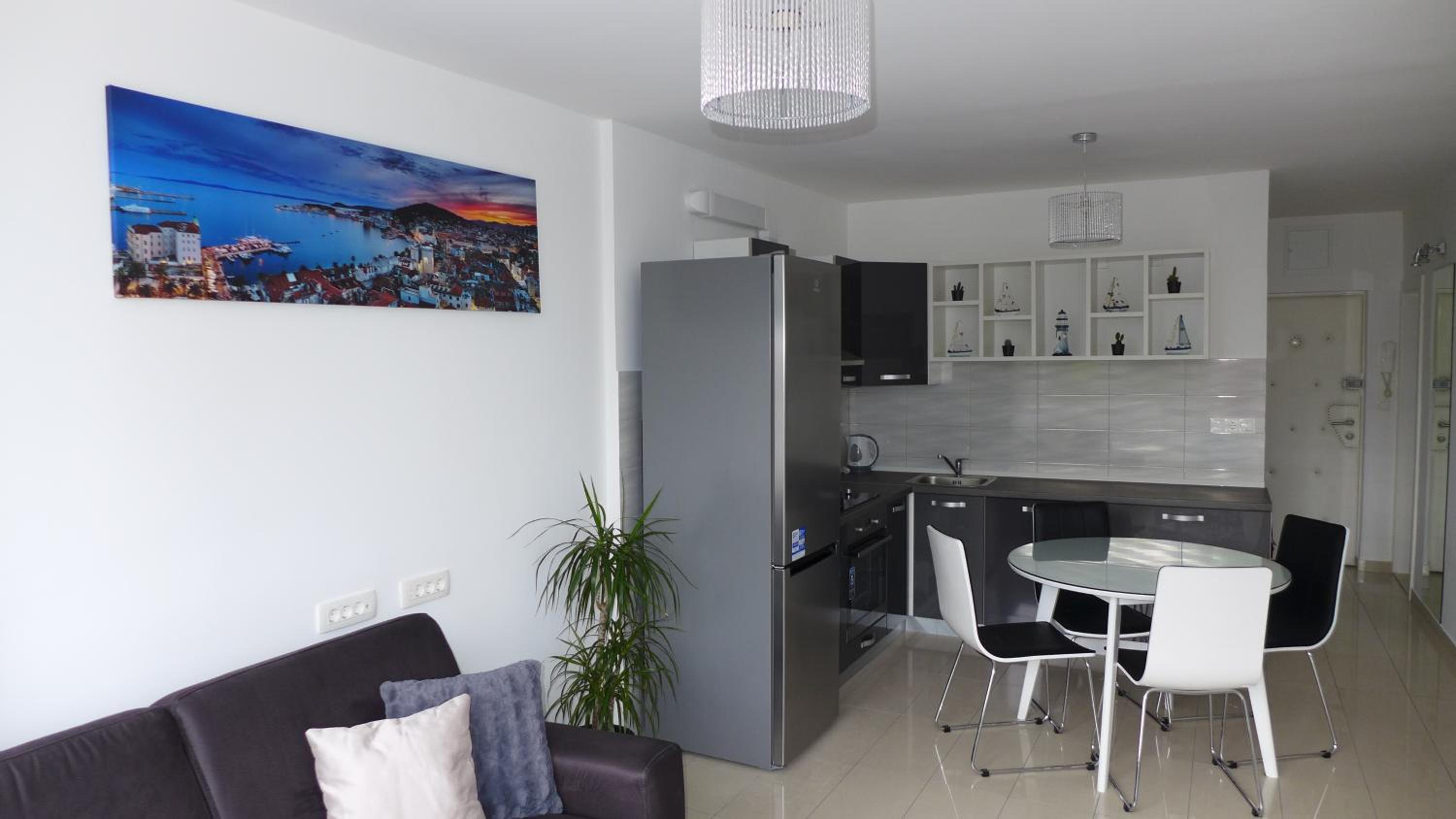 Apartment Spartium Split view 4