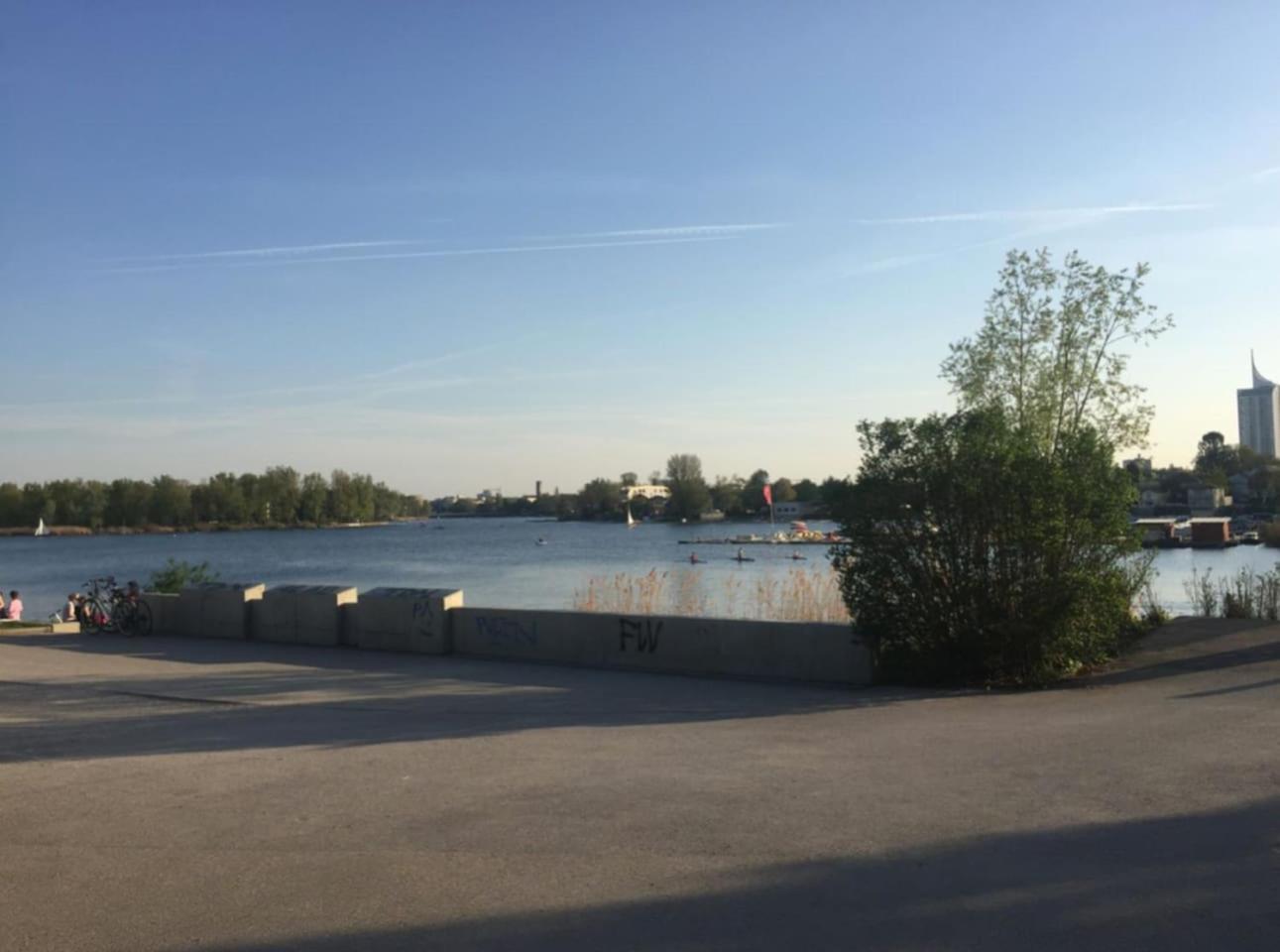 Trendy Danube Apartment - Close to UN