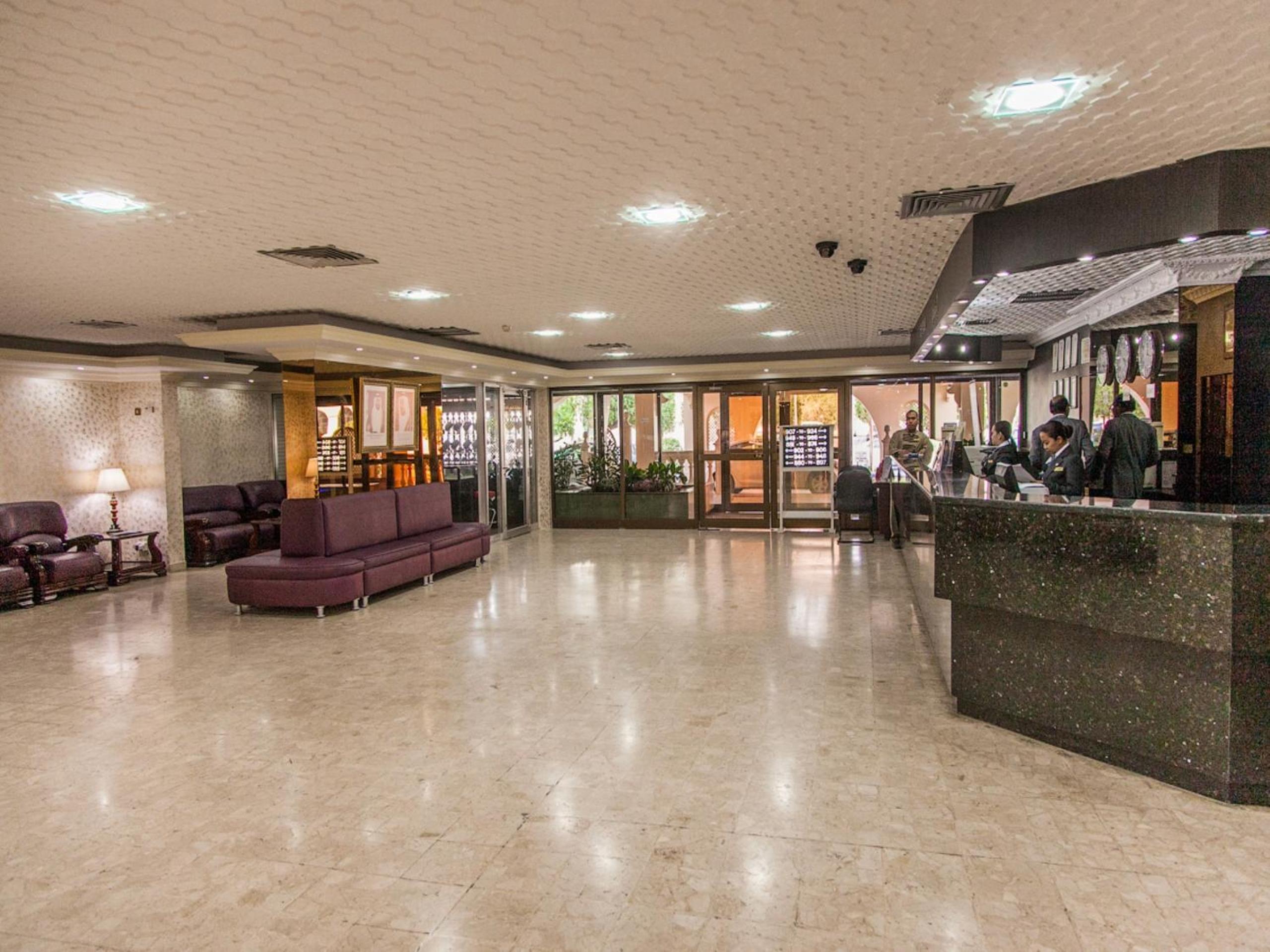 Lobby & Reception