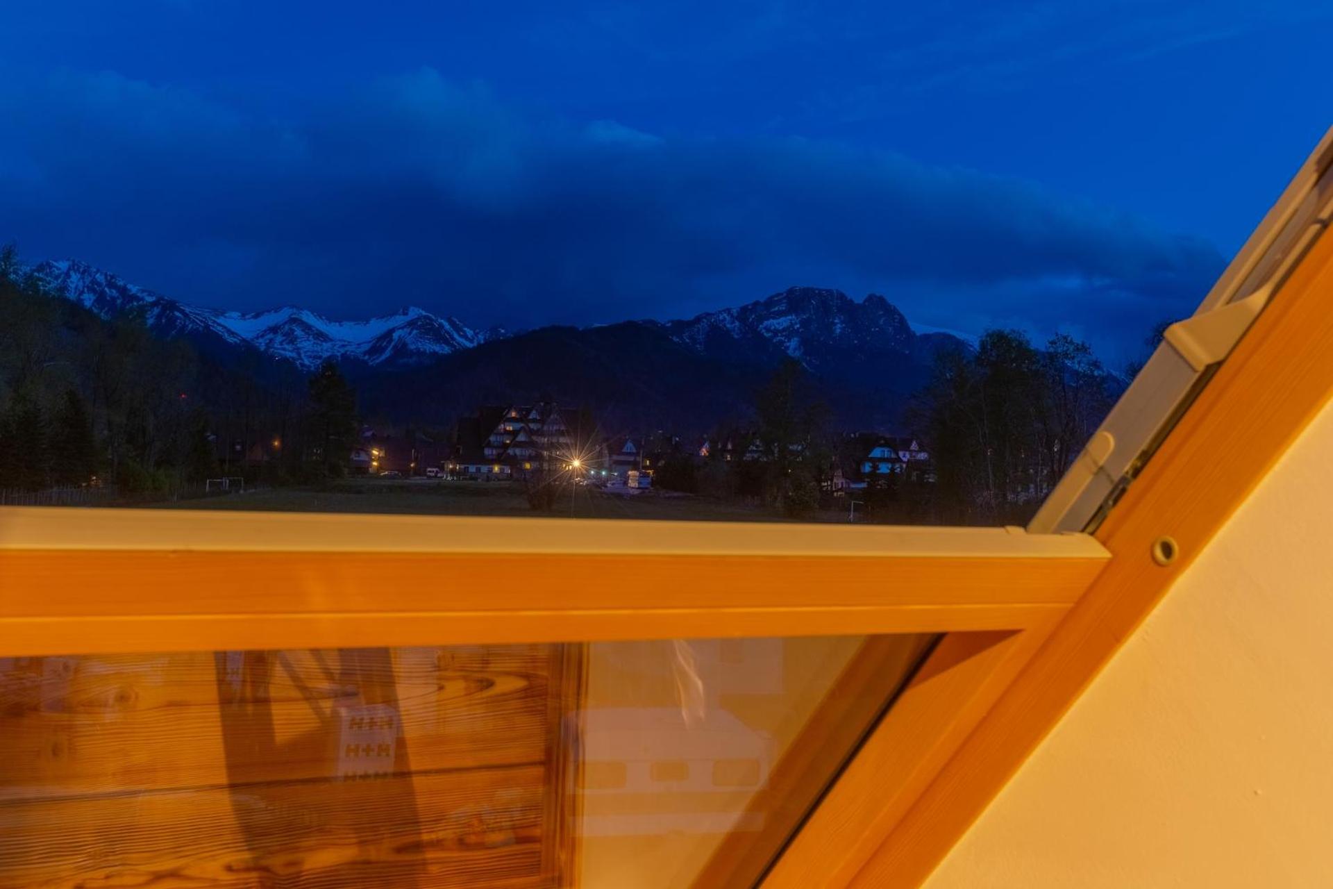 Balcony & Terrace