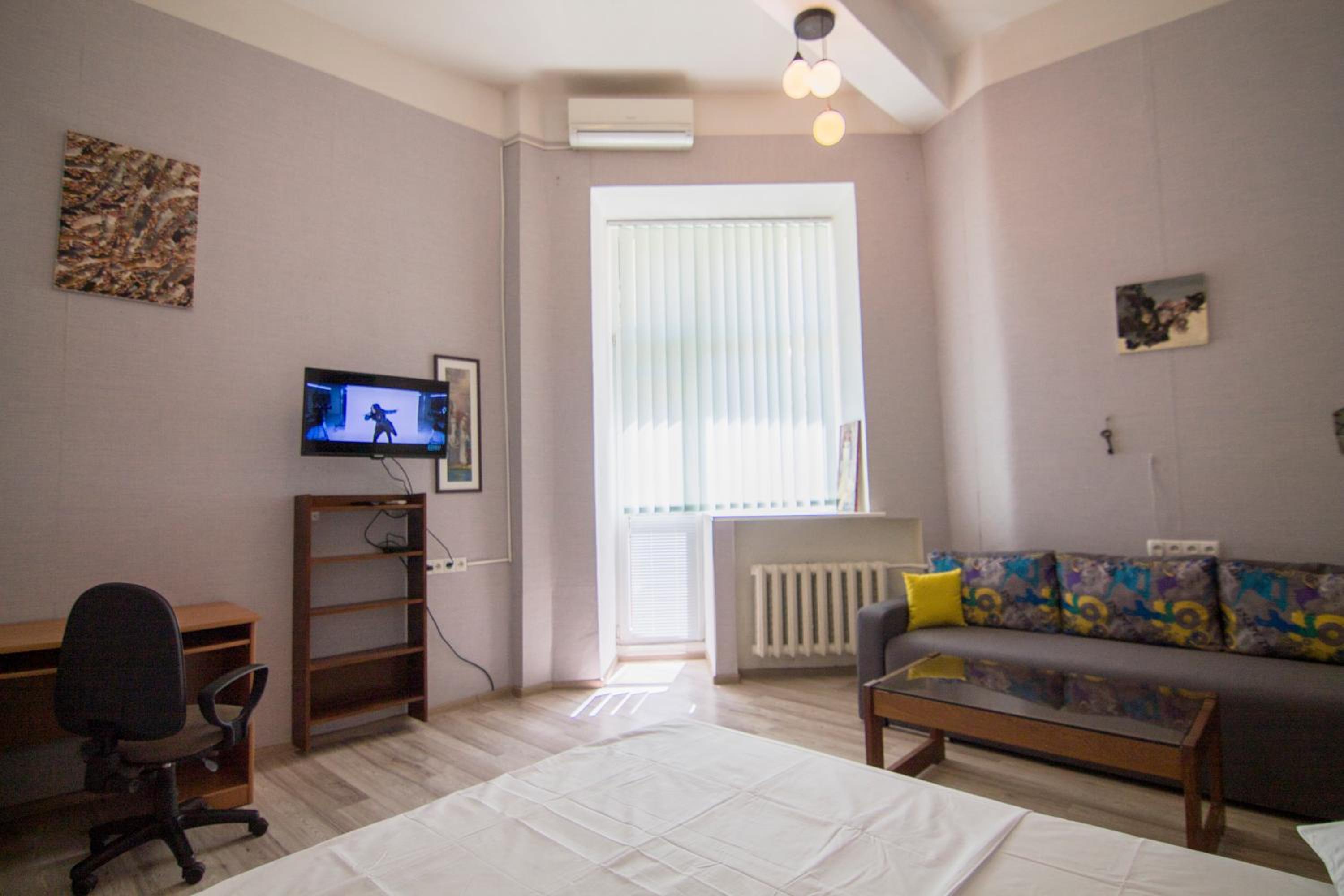 Art Apartment in Maidan