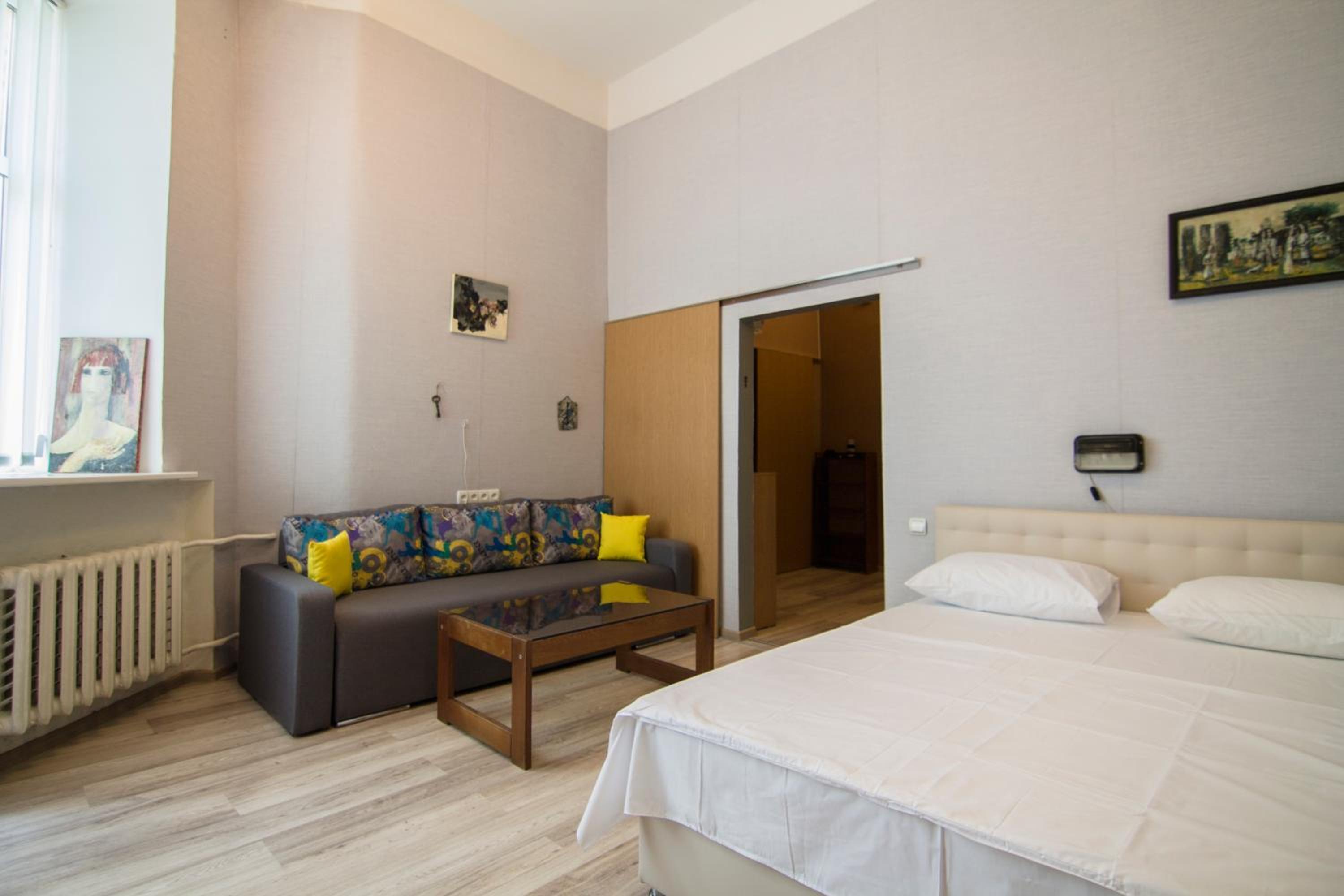 Art Apartment in Maidan view 3