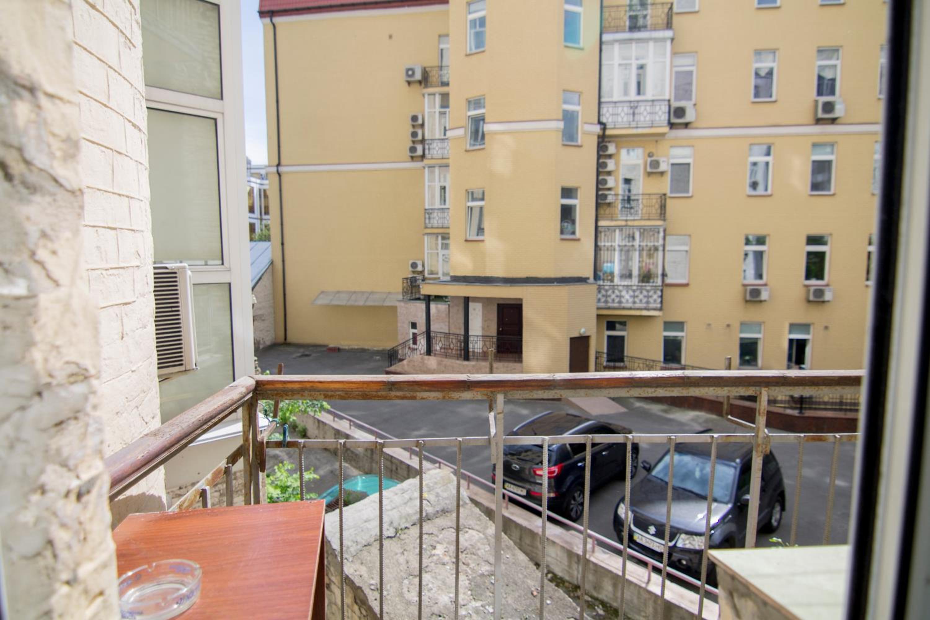 Art Apartment in Maidan