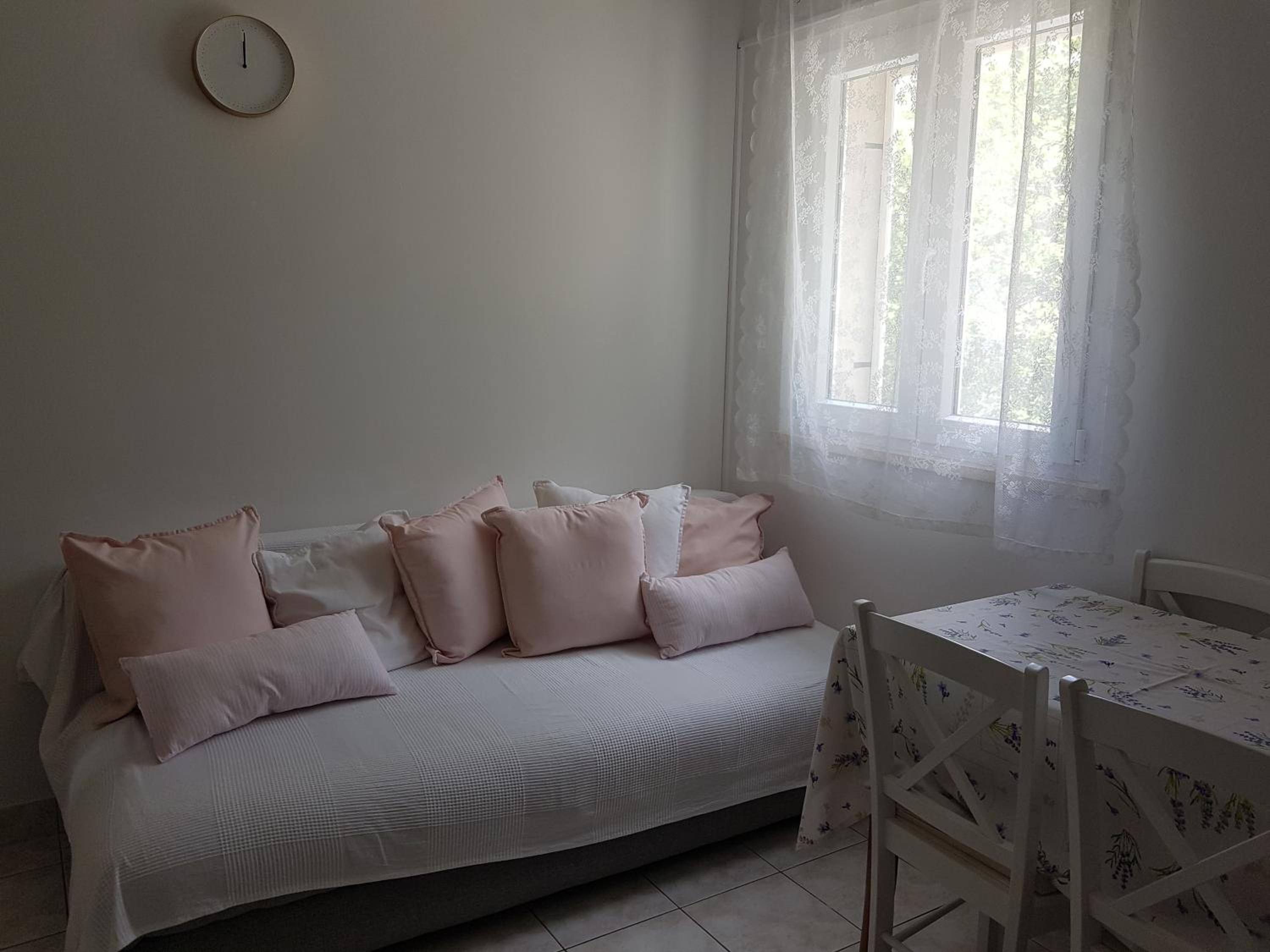 Bol Apartment Keka