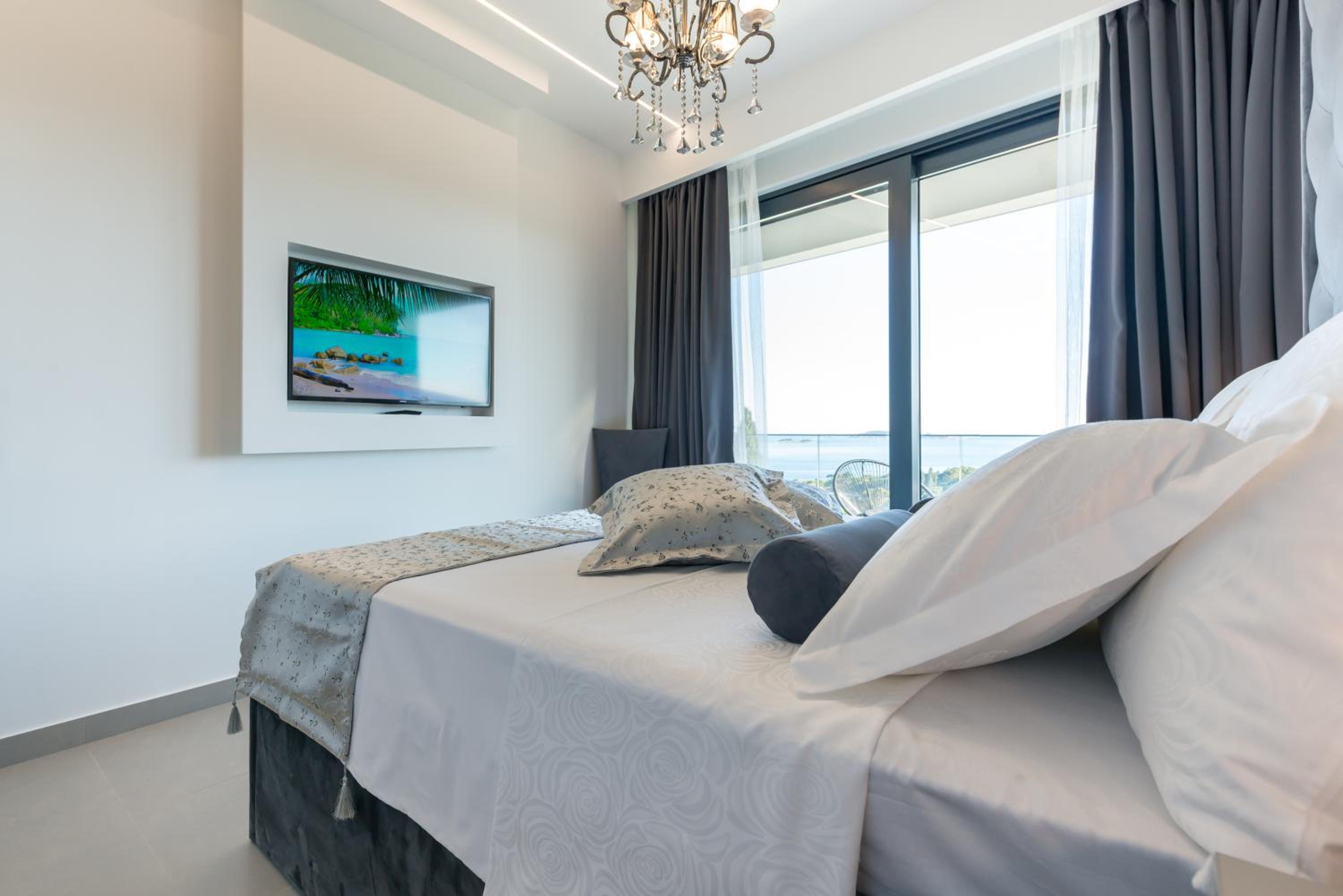 Exclusive Villa Mative