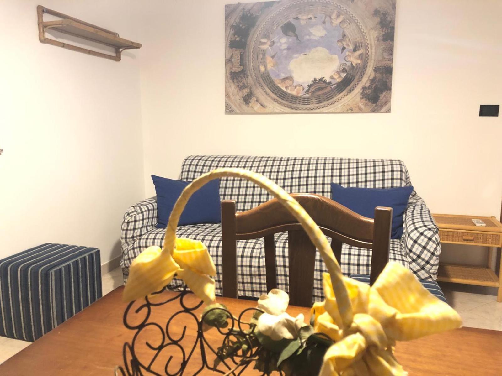 LA CASA DI LALLA