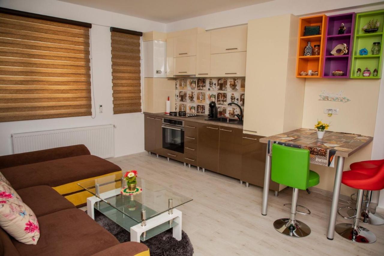 Golden Apartment 1 view 4