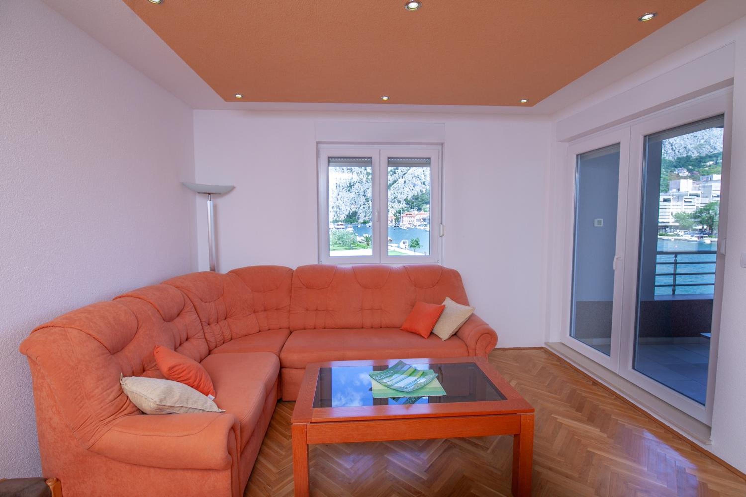 AP MIRKO - 3 bedrooms apartment in city center view 5