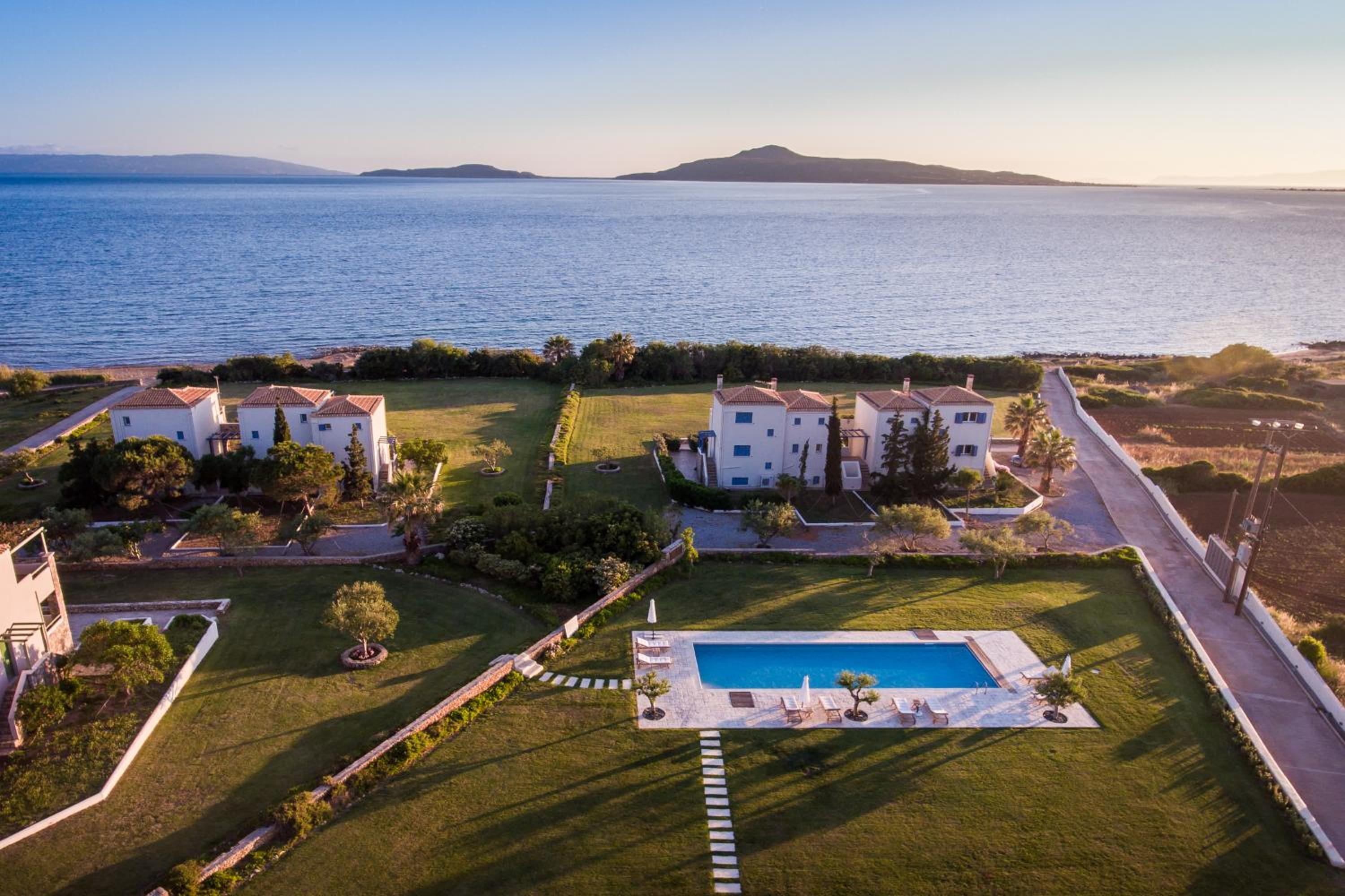Neapoli Villas