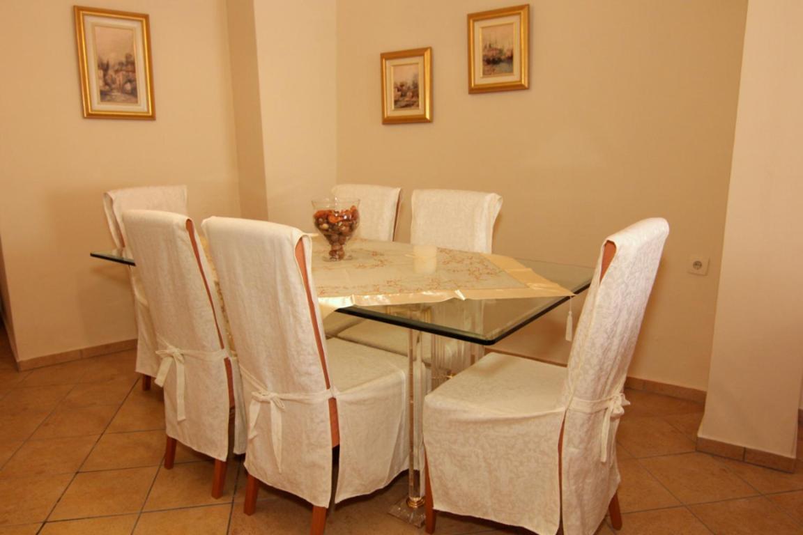Kous Apartment