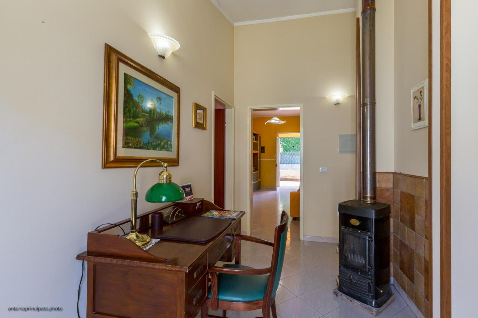 Irene's house near the sea with pool, parking & wi-fi