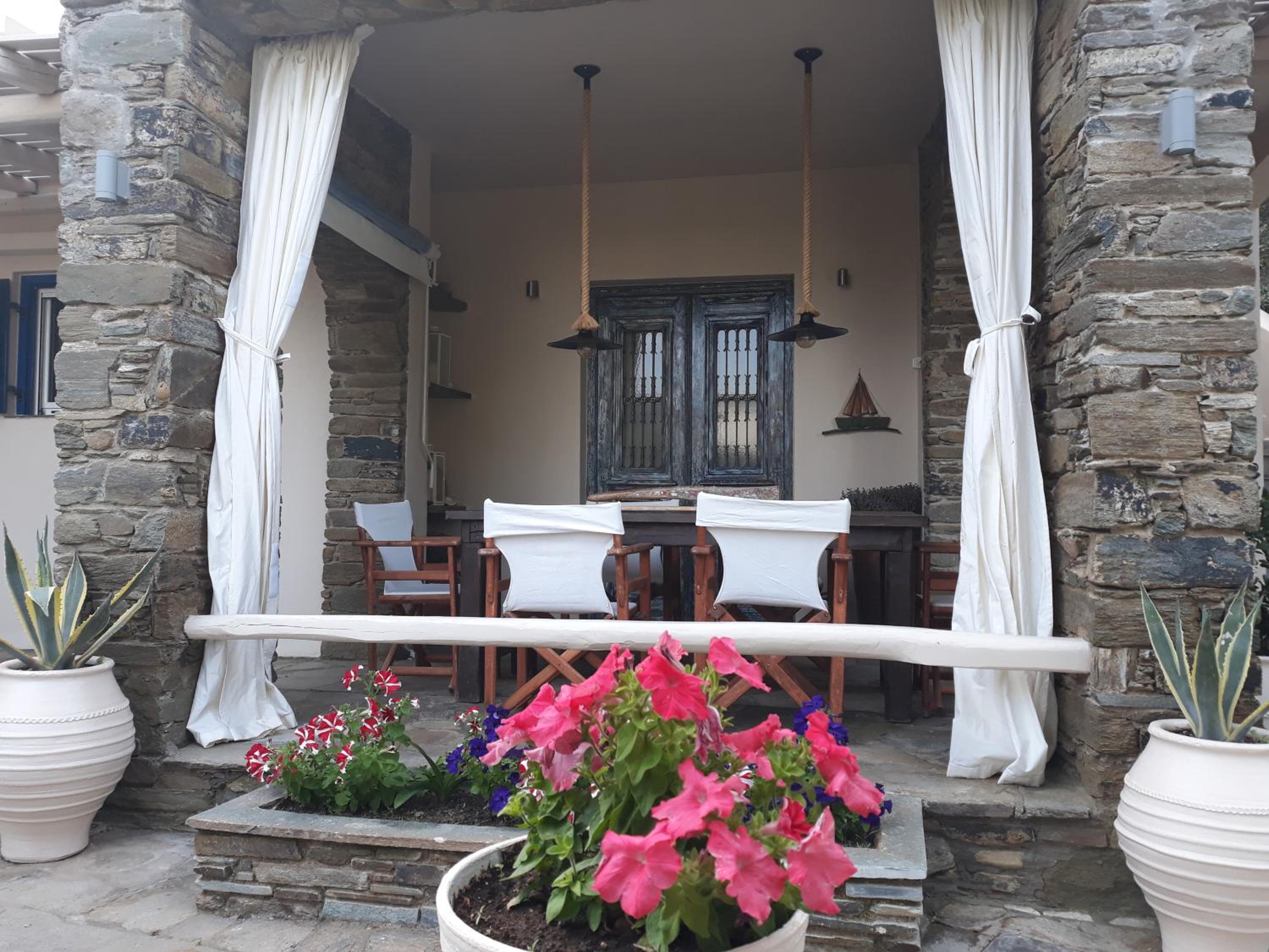 Romanos Summer House photo 5
