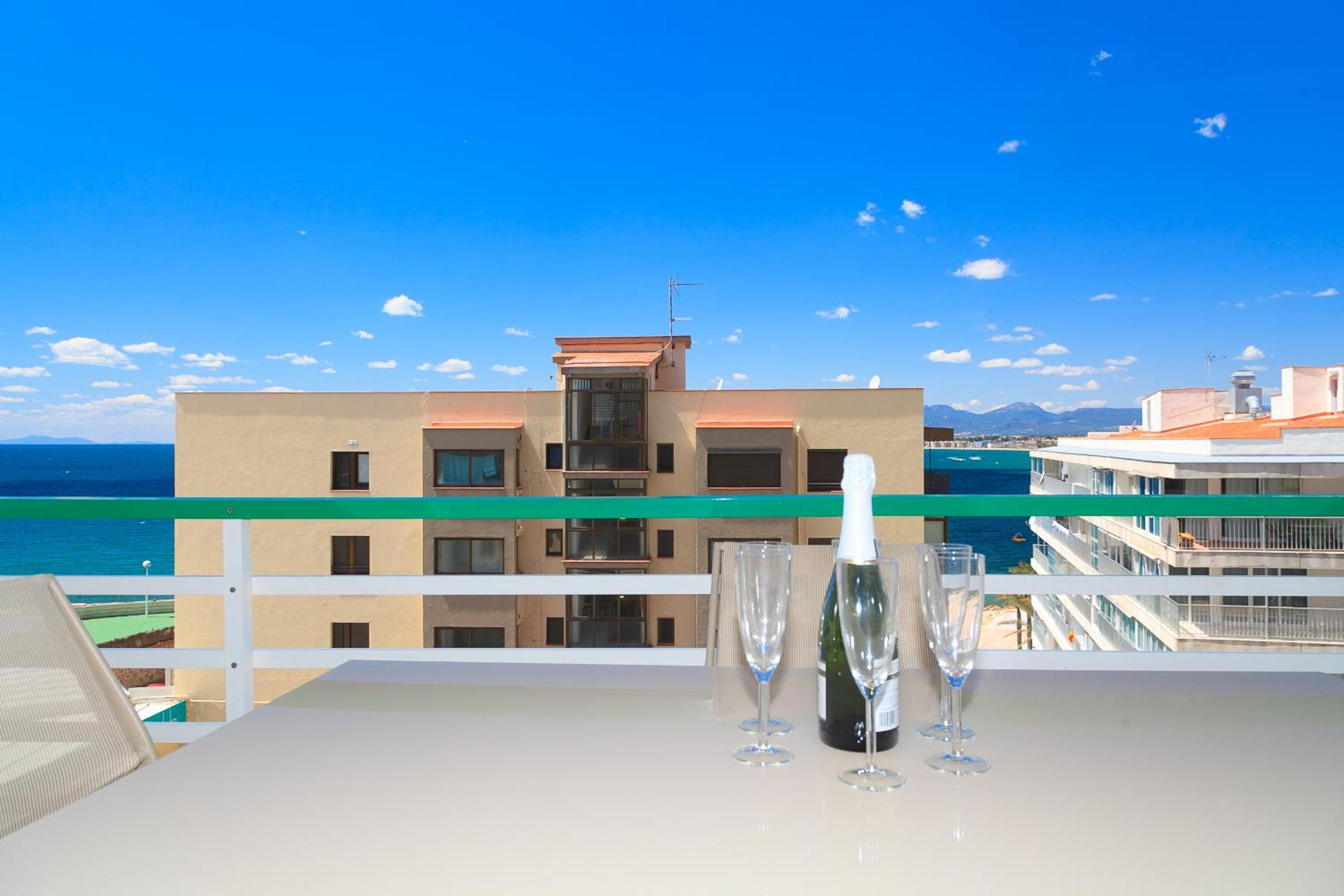 UHC Paradis Apartments photo 3