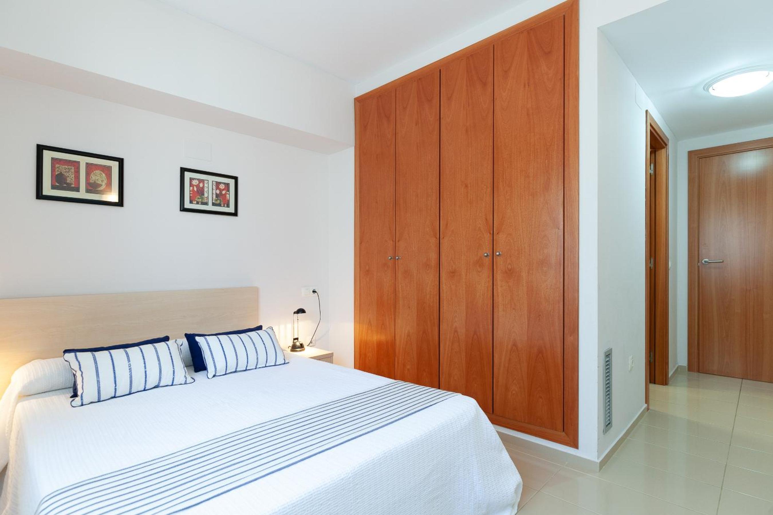 UHC Casa Daurada view 5