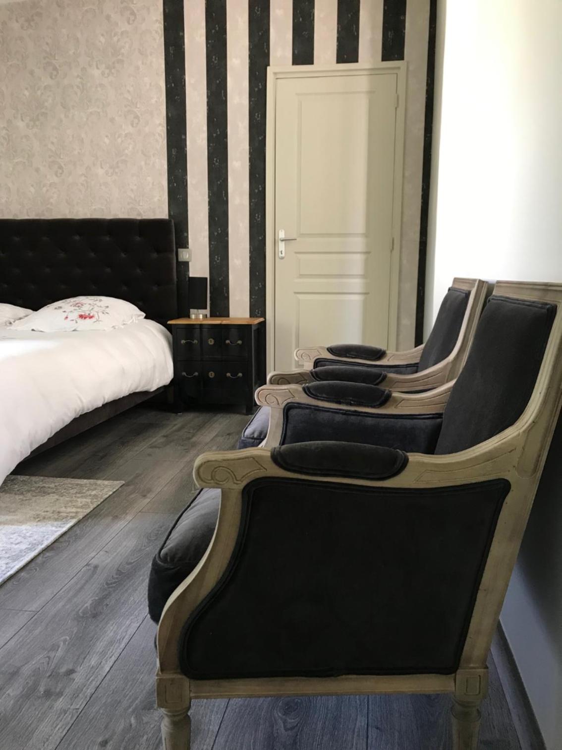 Les Chambres d'Hotes chez Alisa et Daniel view 3