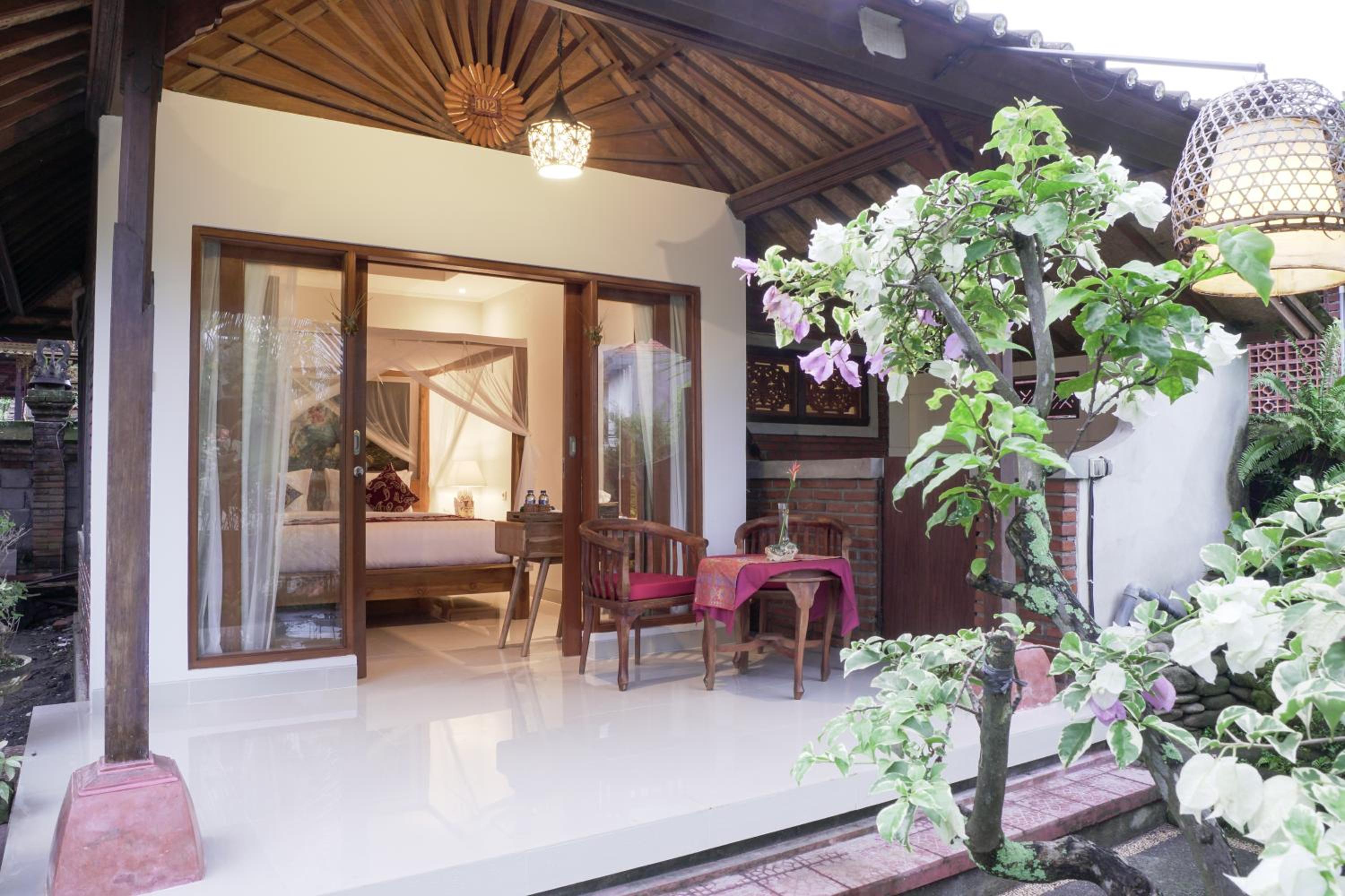 Budi House Bungalows