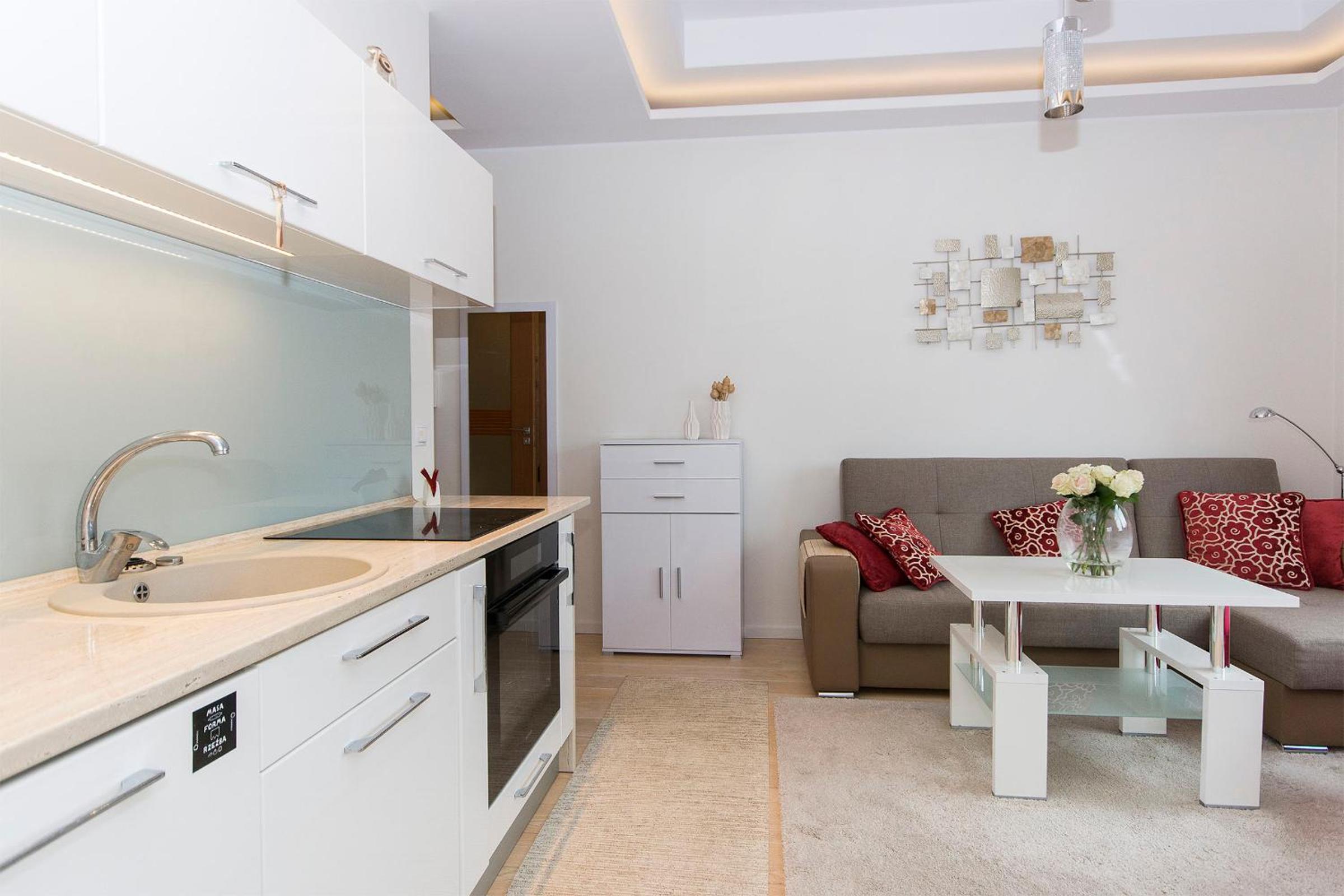Ascot - Neptun Park by OneApartments view 2