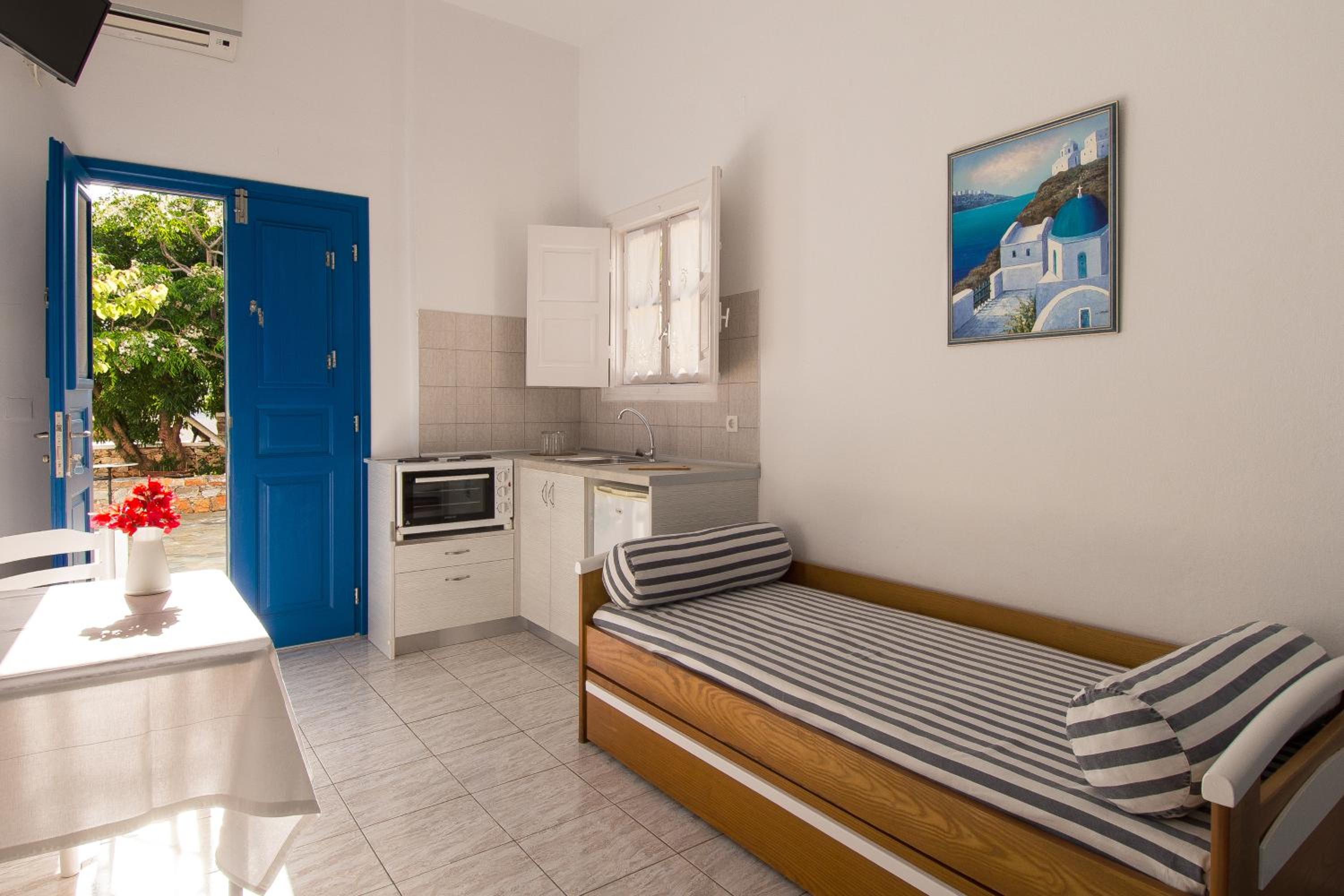 Evgenia Rooms and Apartments