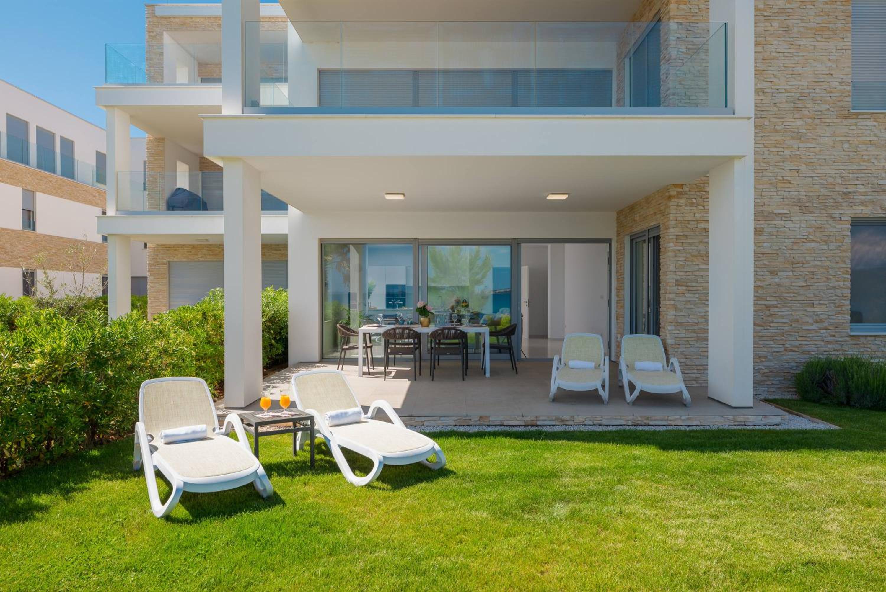 Luxury Design Beach Front Apartment