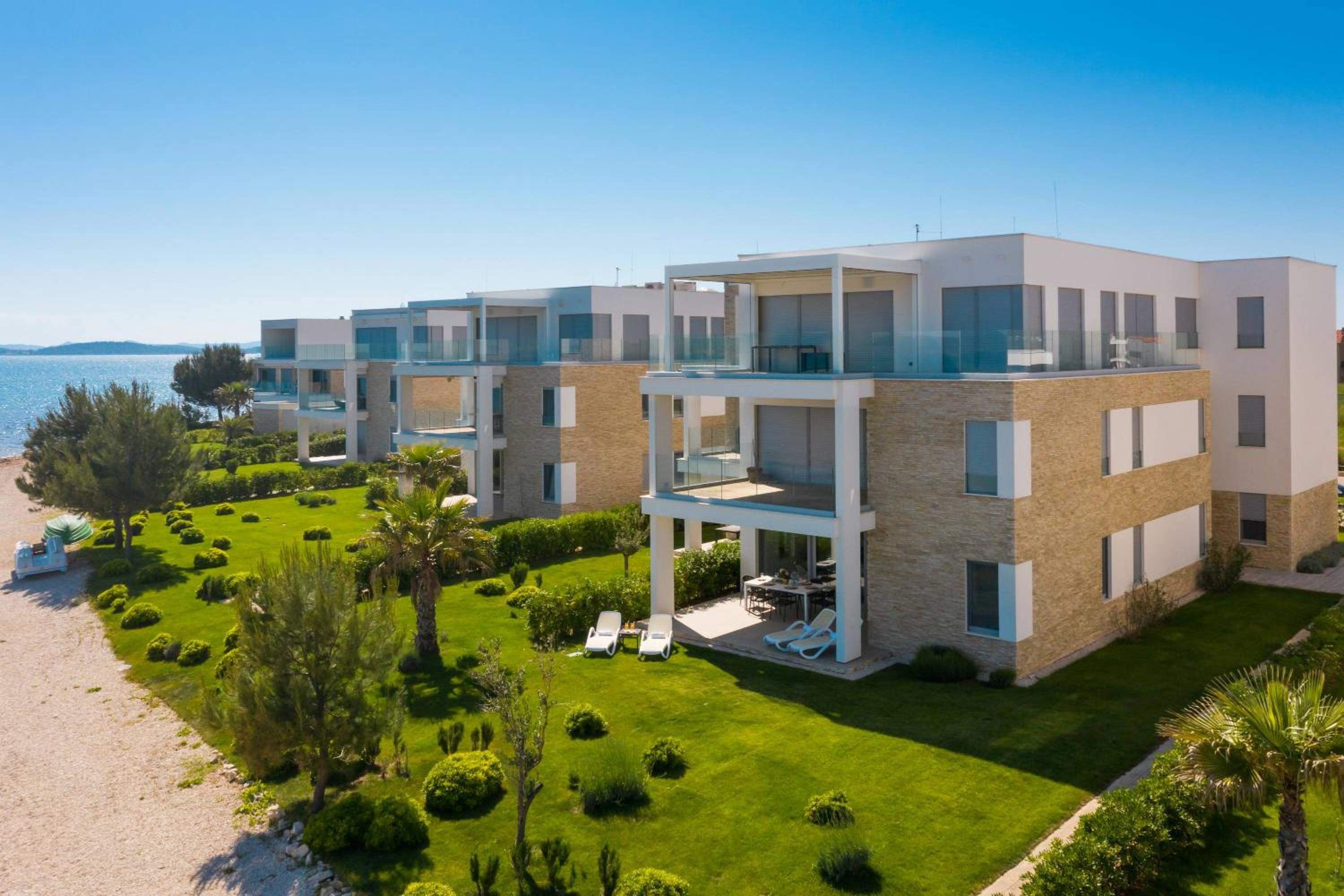 Luxury Design Beach Front Apartment
