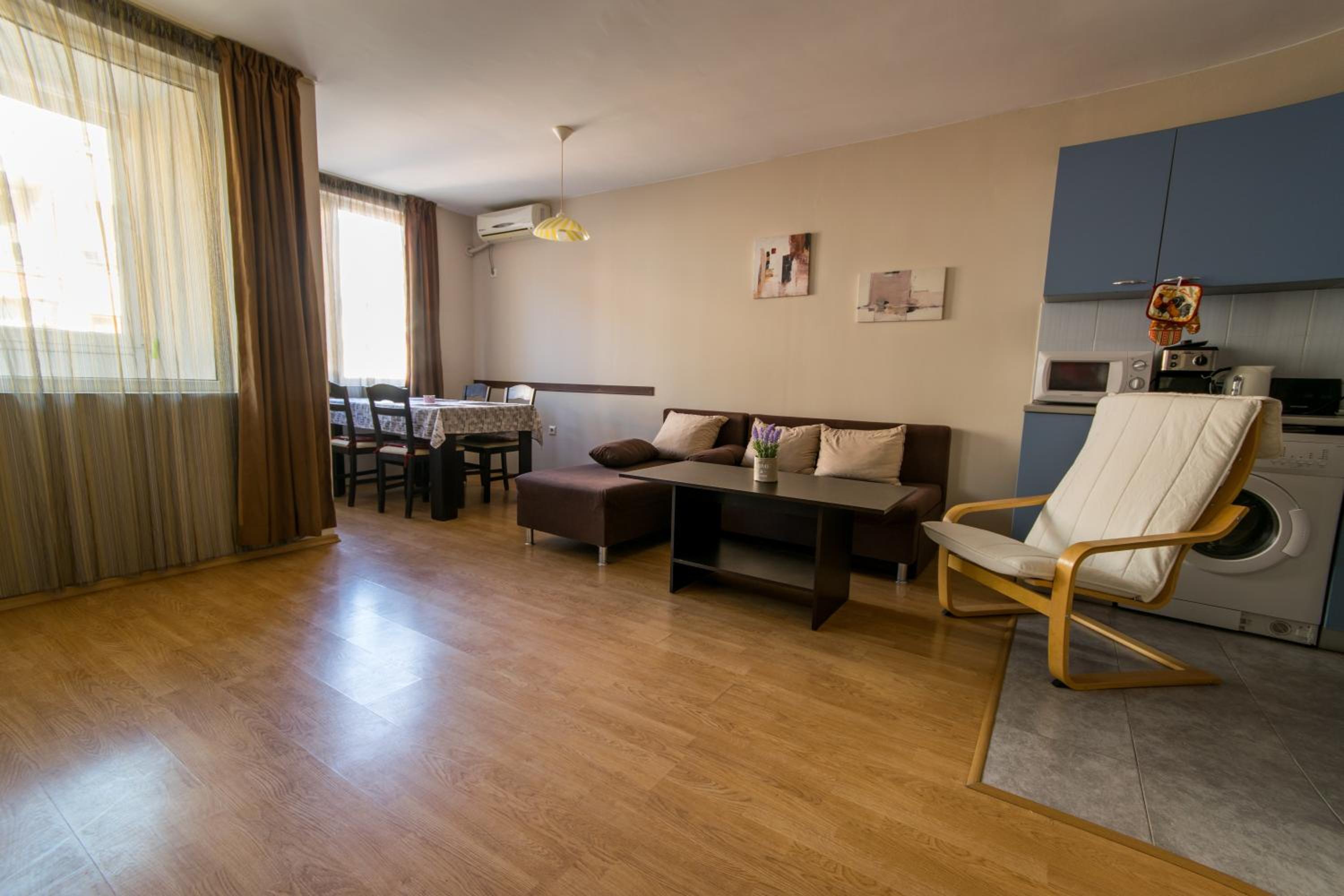 Great apartment near the sea,central place! view 2