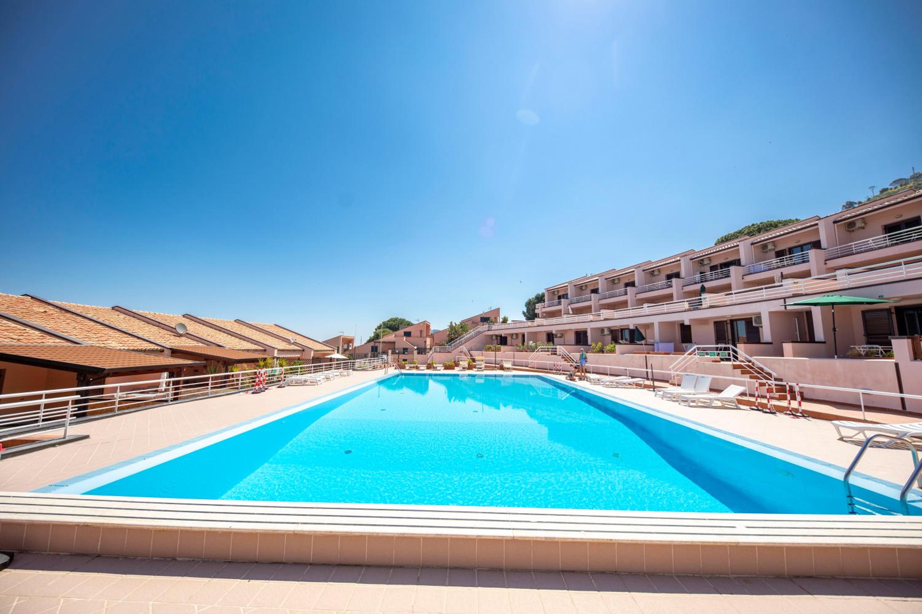 Kelly Apartments Cefalù view 3