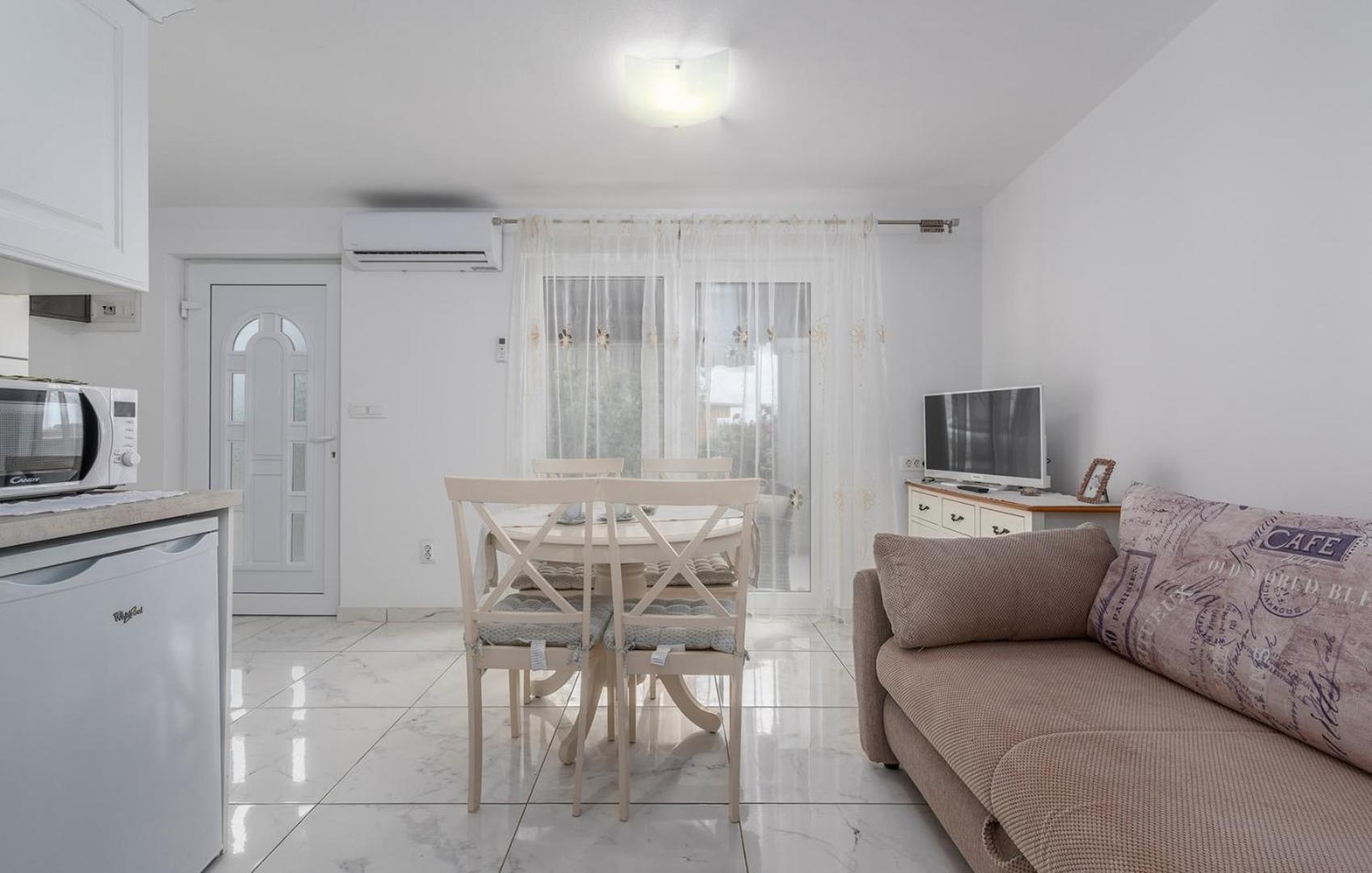 Apartment Complex Blazevic view 2