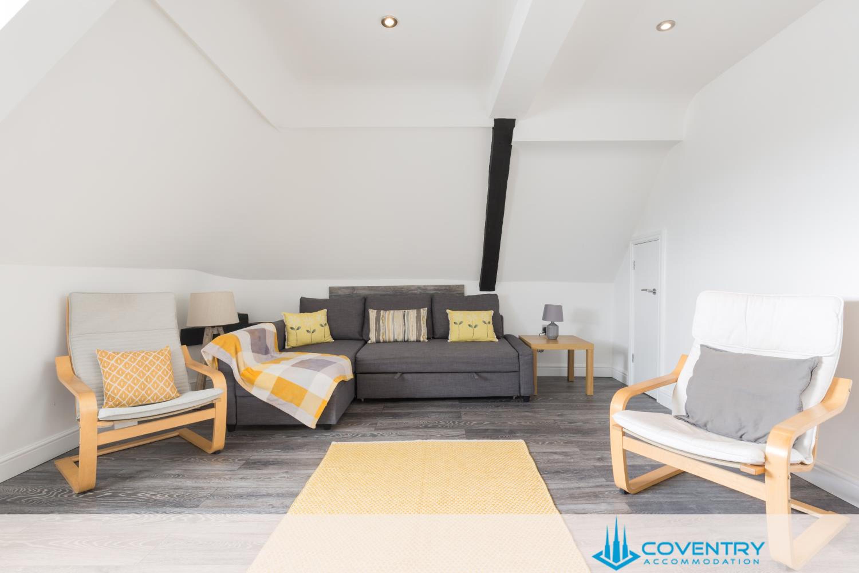 2 Bedroom Apartment, NEC, HS2, BHX, JLR - Devereux House, Hosted By Coventry Accommodation