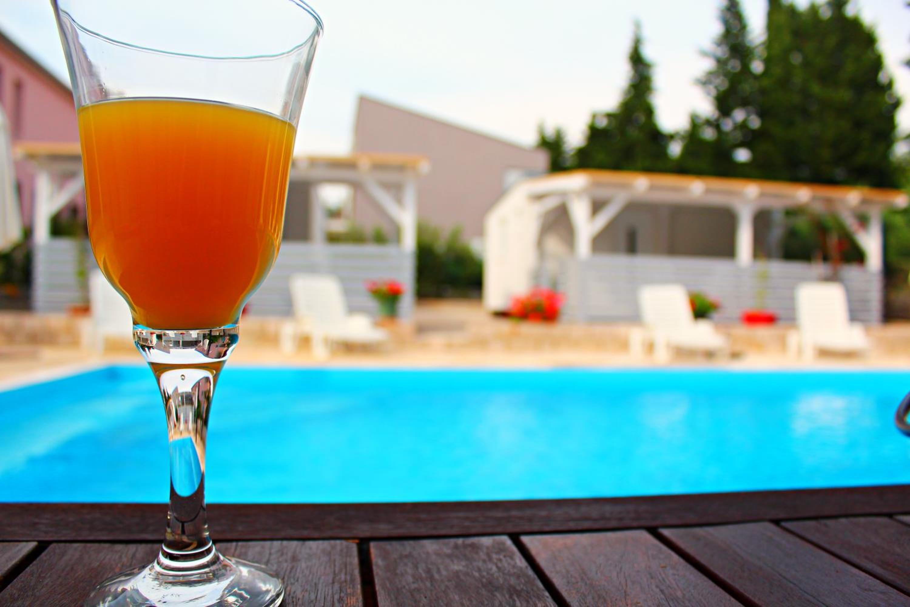 BUNGALOW VICE with pool view 5