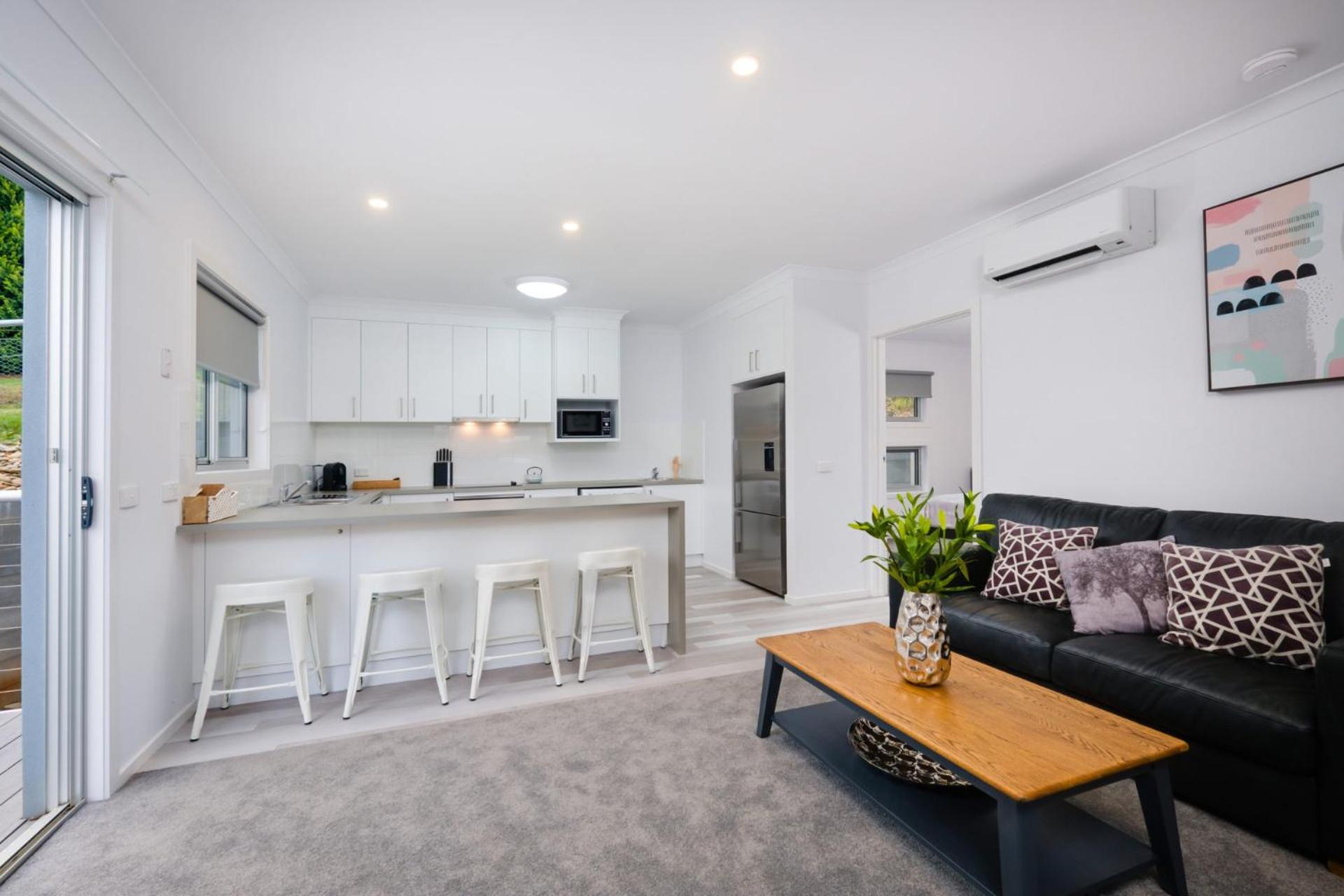 Albury Yalandra Apartment 2 view 5