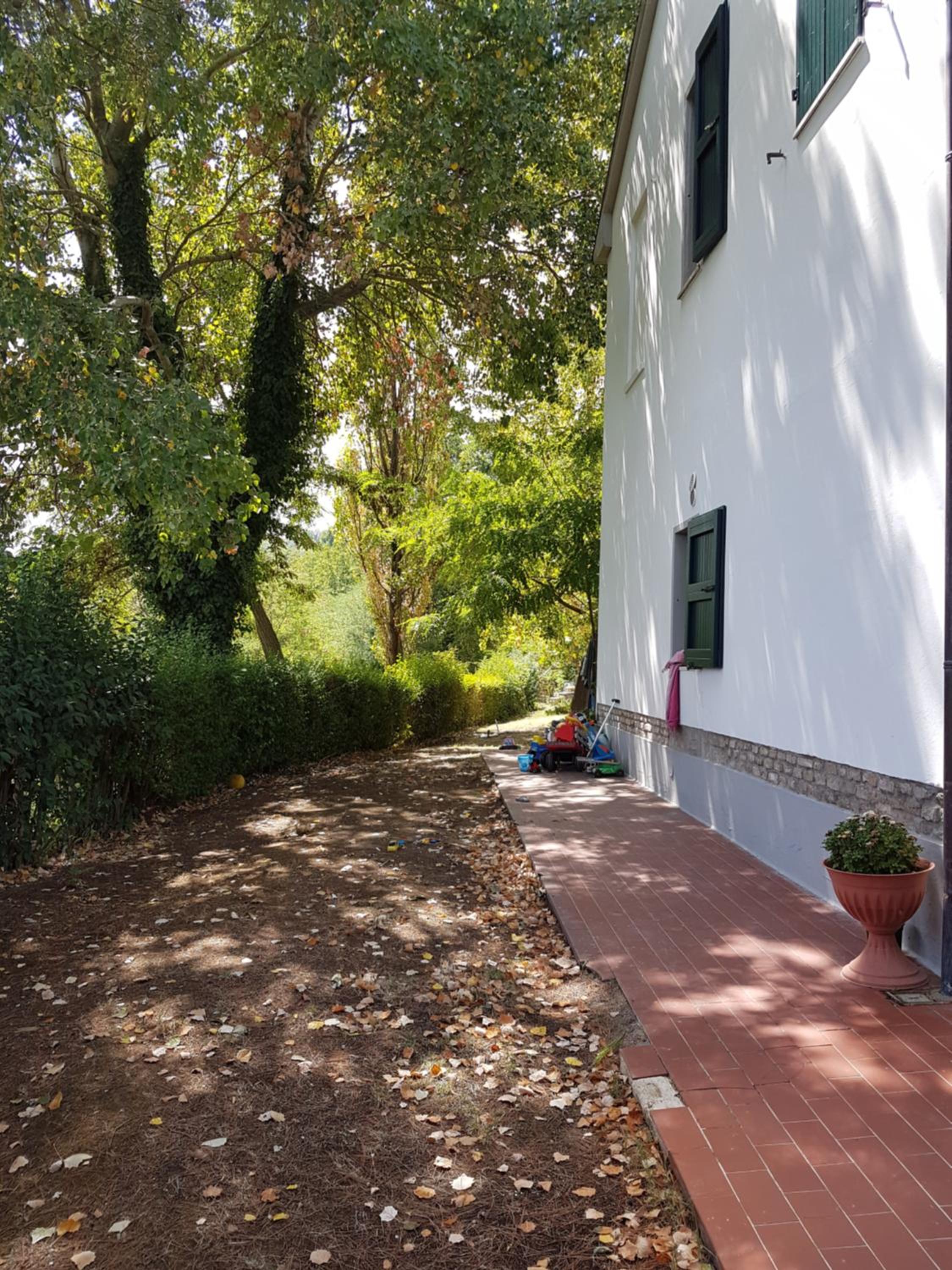 41 Via Castello Farneto photo 3