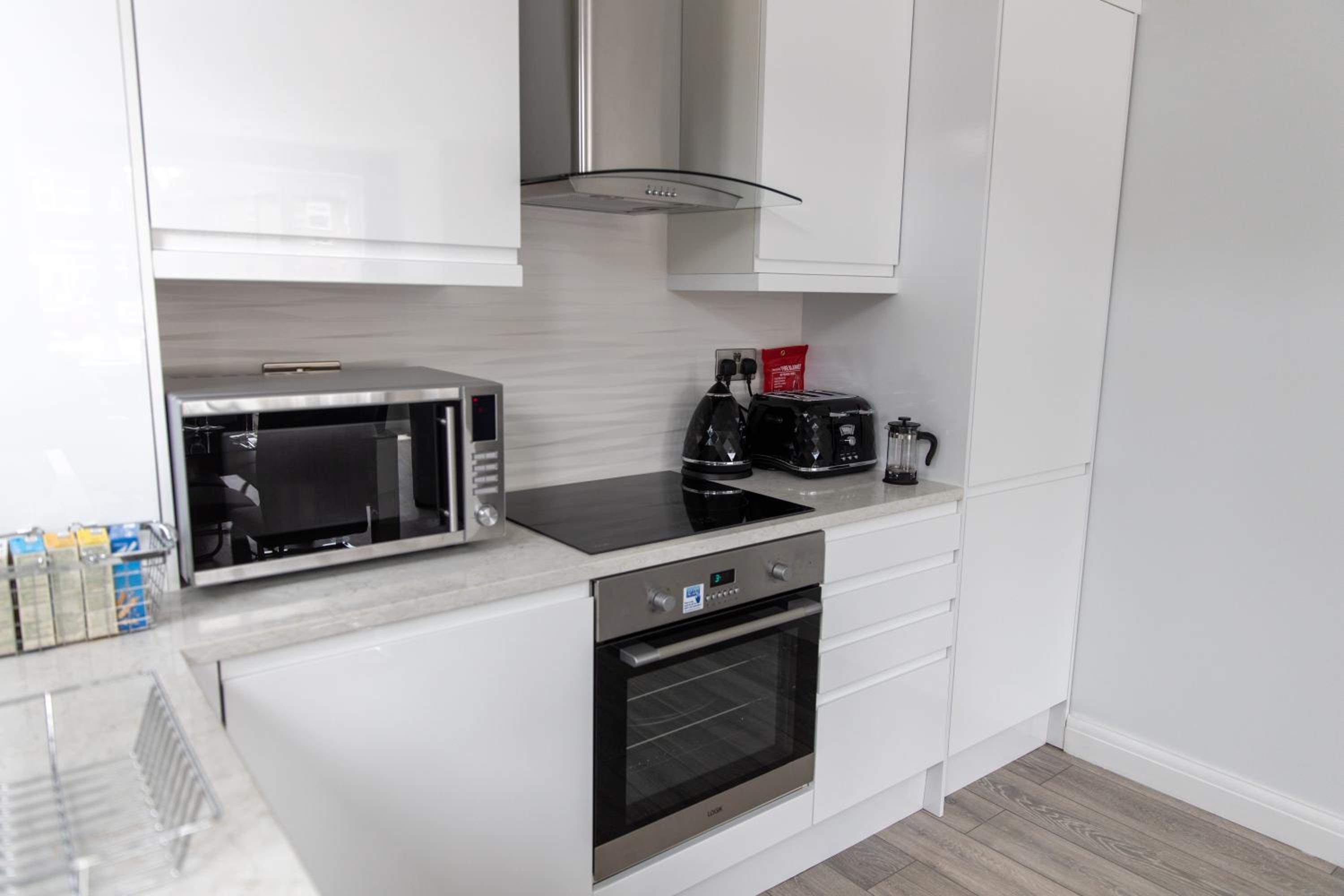 Harrow Vacations - London Northwick Park Serviced Apartments by Riis Property - Property Image 61