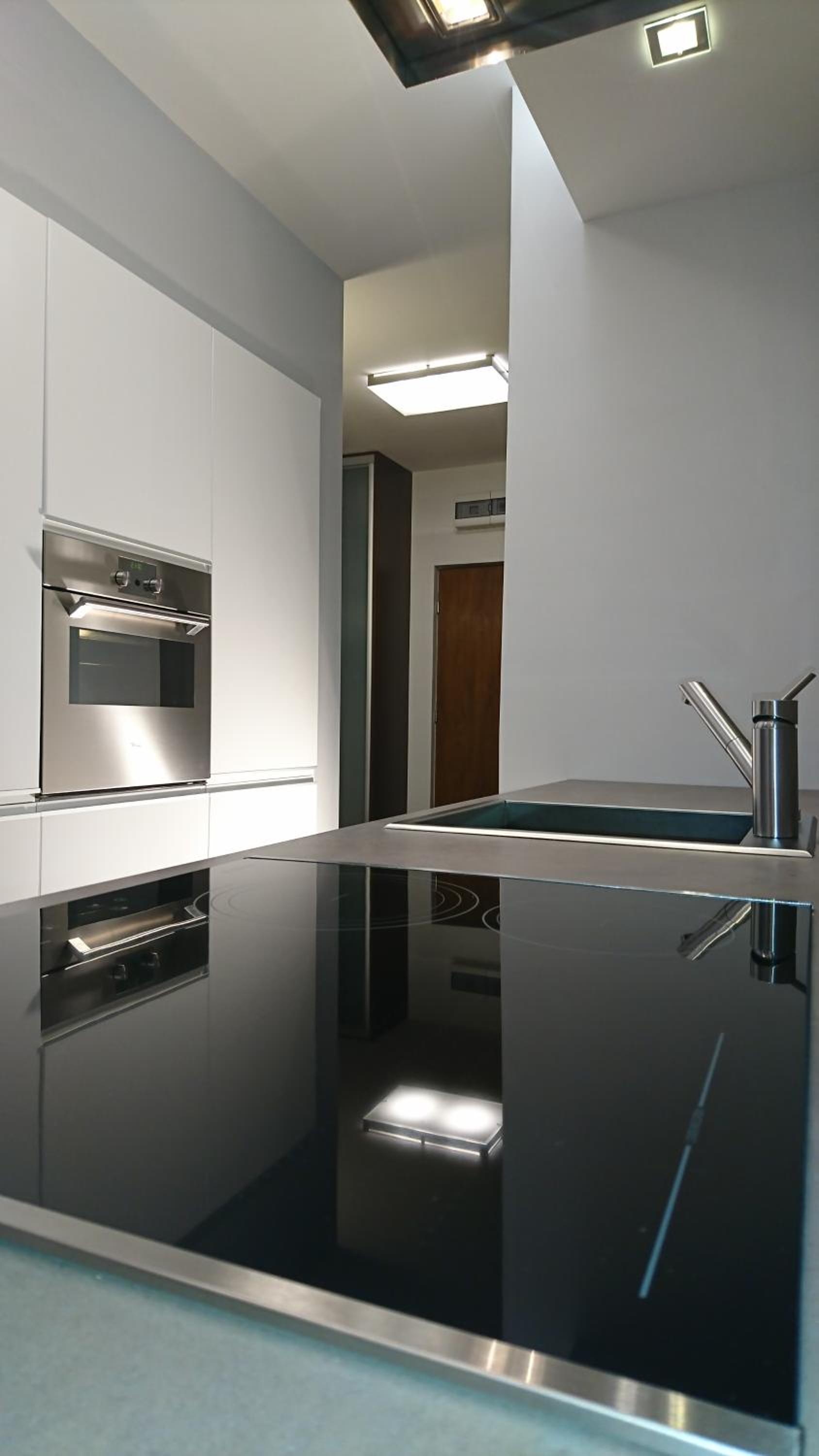 Quiet and spacious apartment with garage option