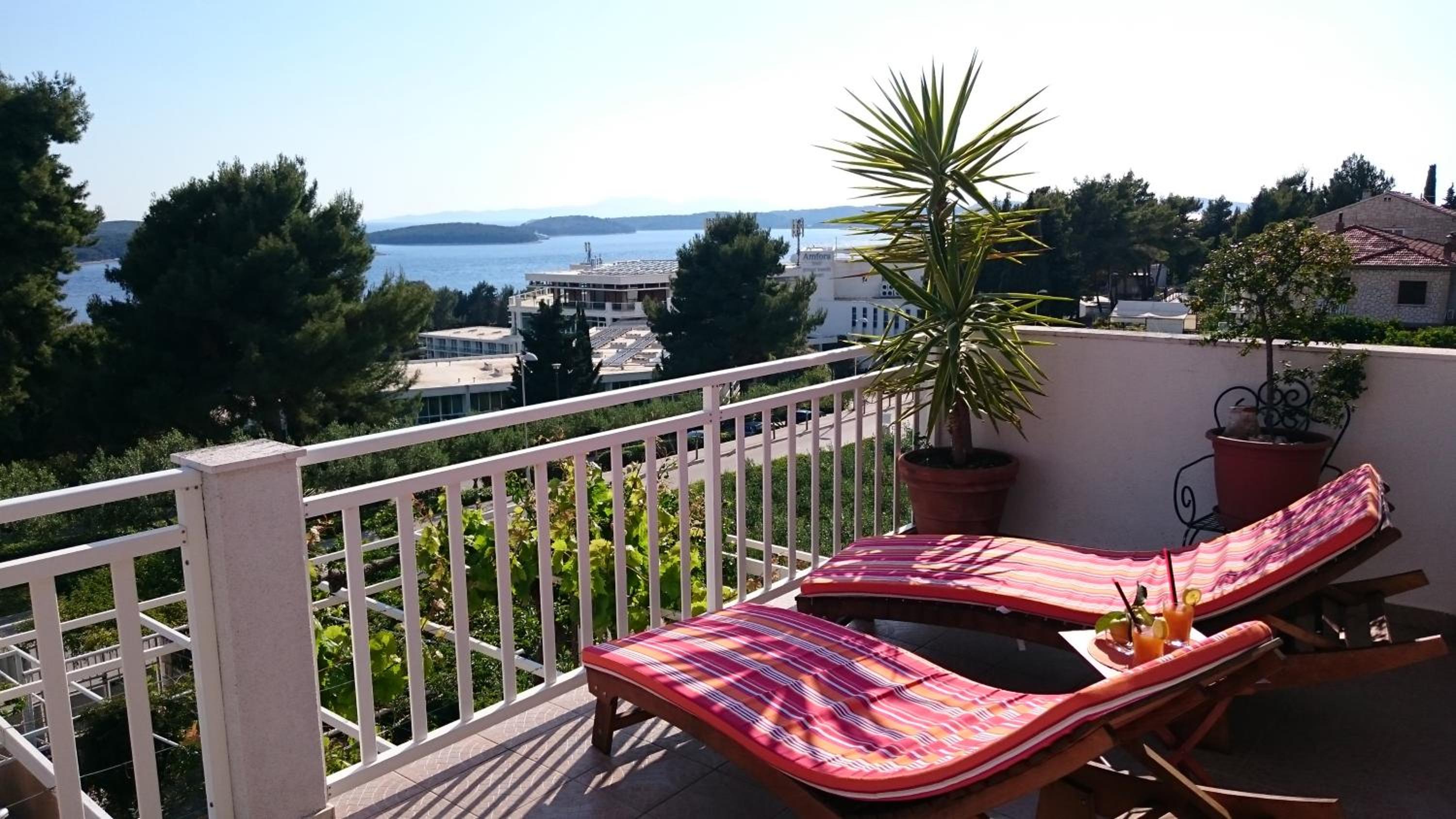 Apartments Mare