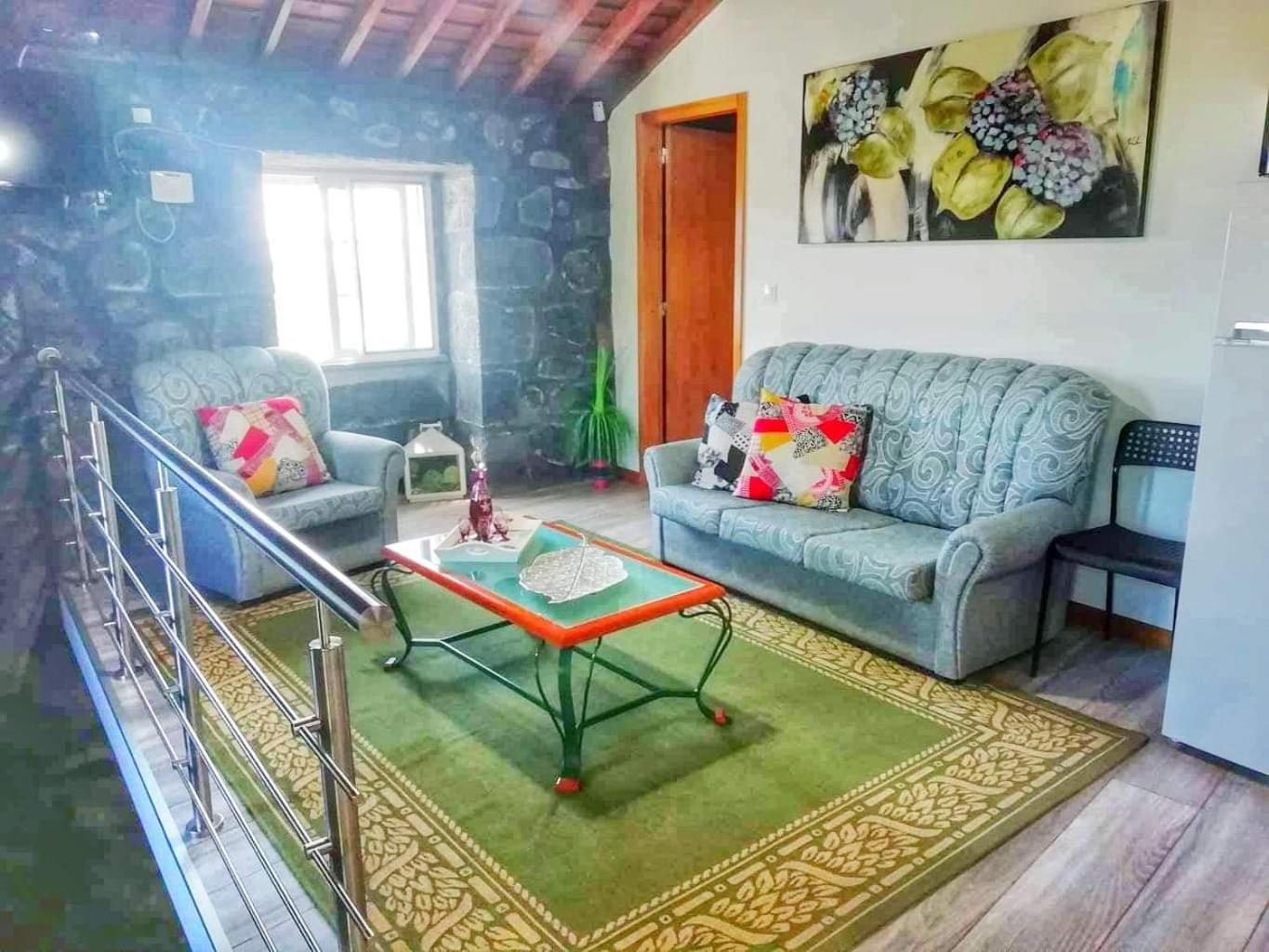 Casinha de Pedra view 2