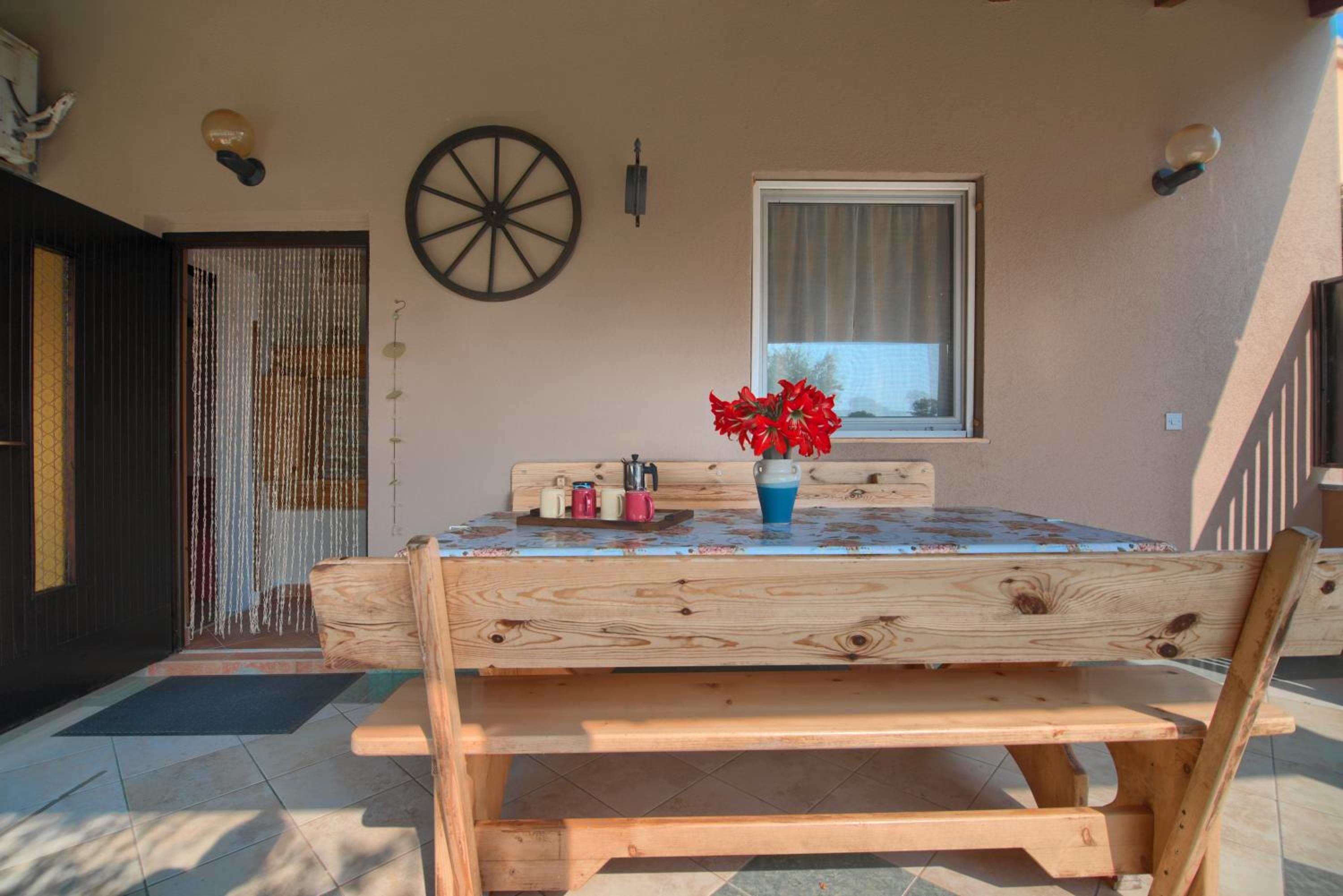 Apartment and Holiday Home Mladenka view 3