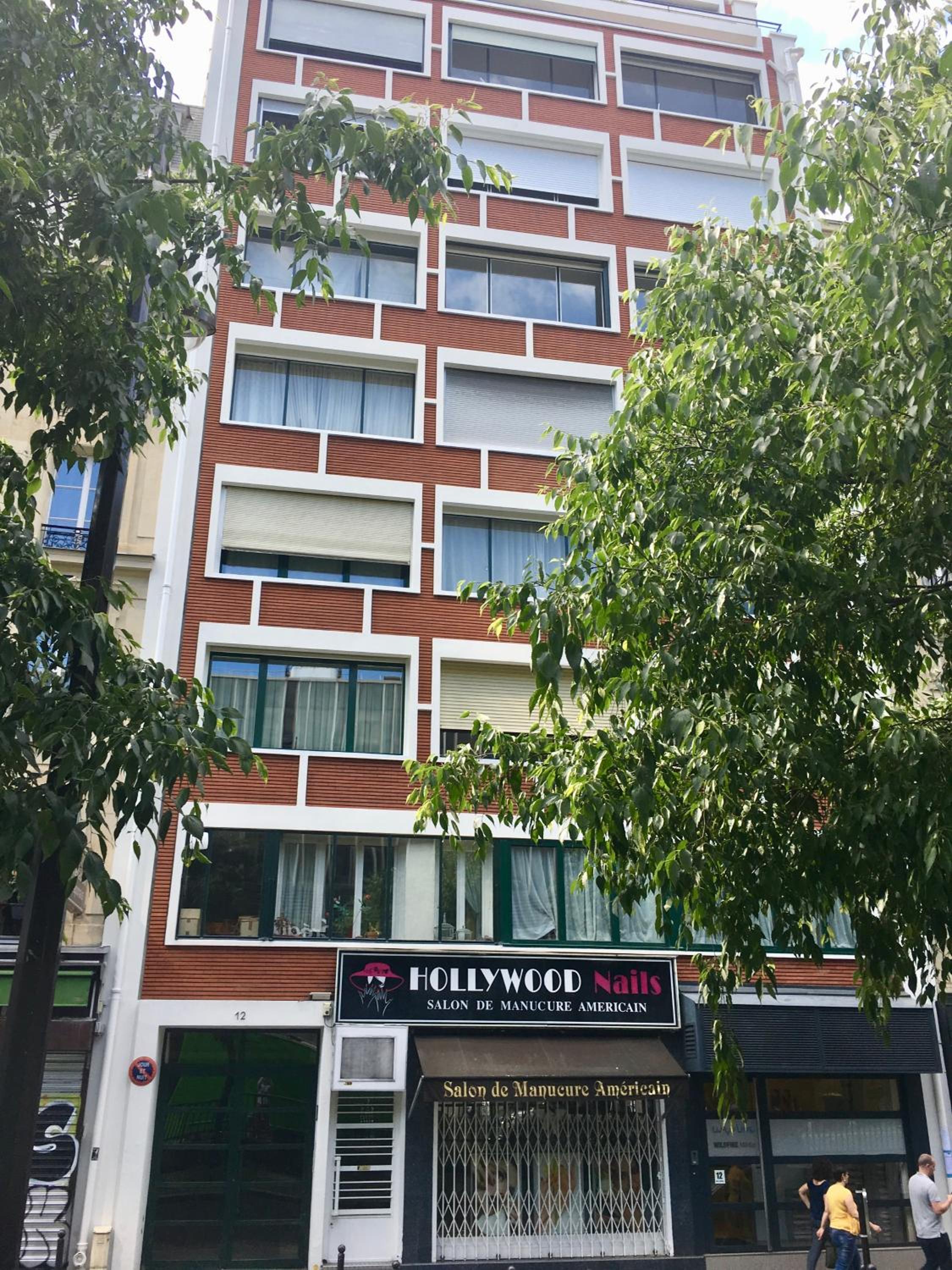 Standing-Montparnasse
